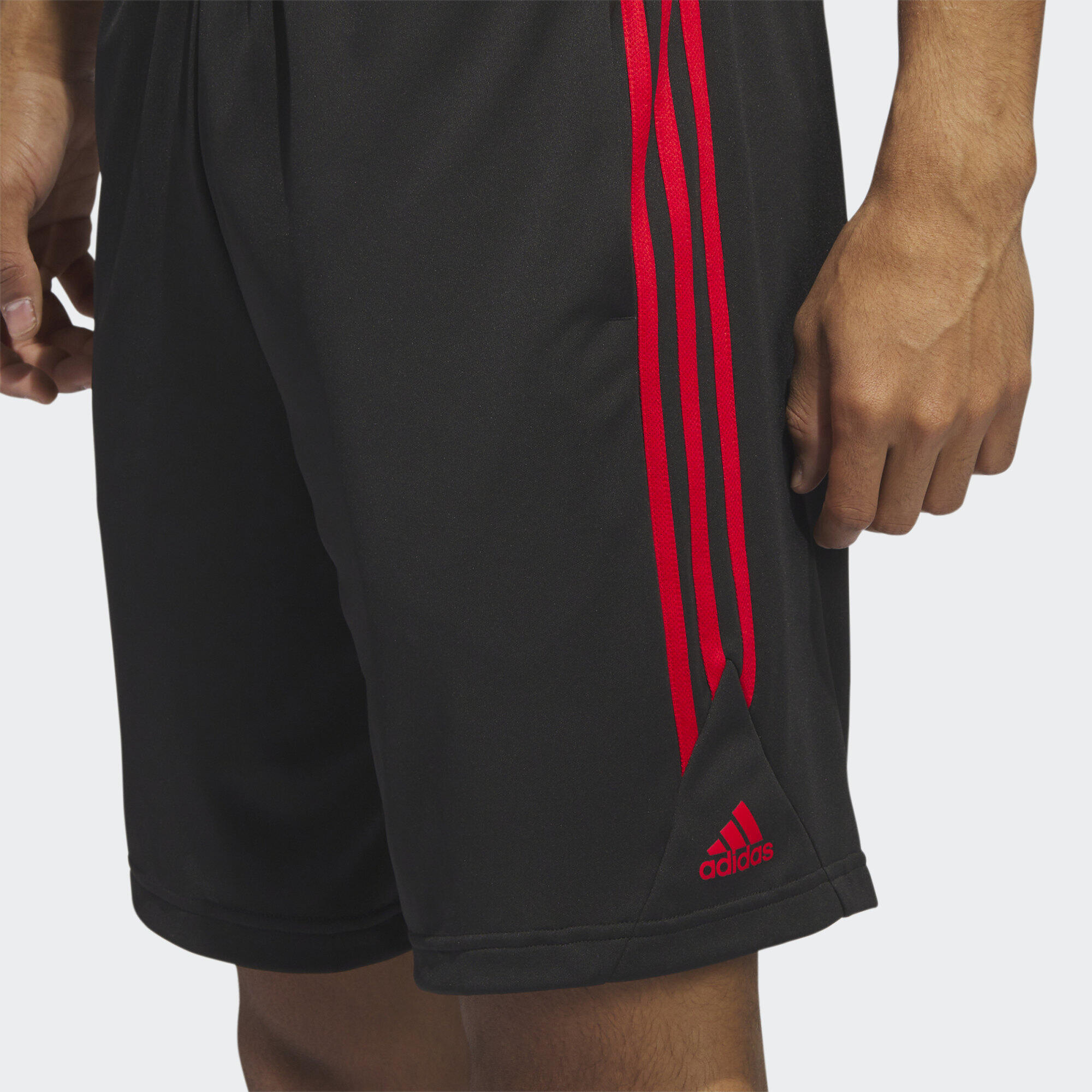 Legends 3-Stripes Basketball Shorts 4/5