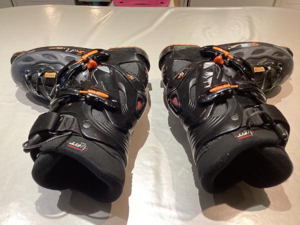 Entre Particuliers - BOTTINES DE SKI ROSSIGNOL T40 3/4