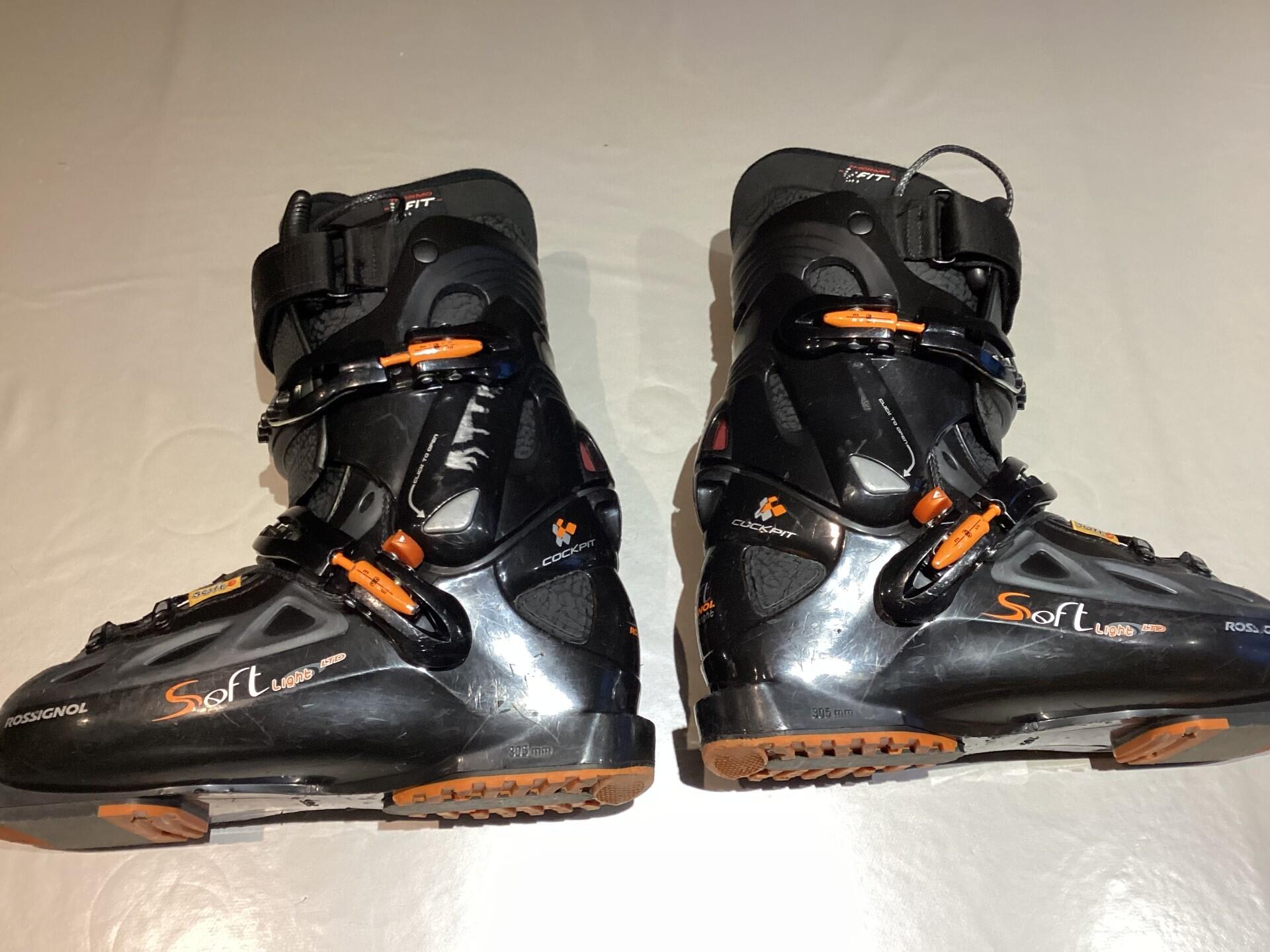 Entre Particuliers - BOTTINES DE SKI ROSSIGNOL T40 4/4