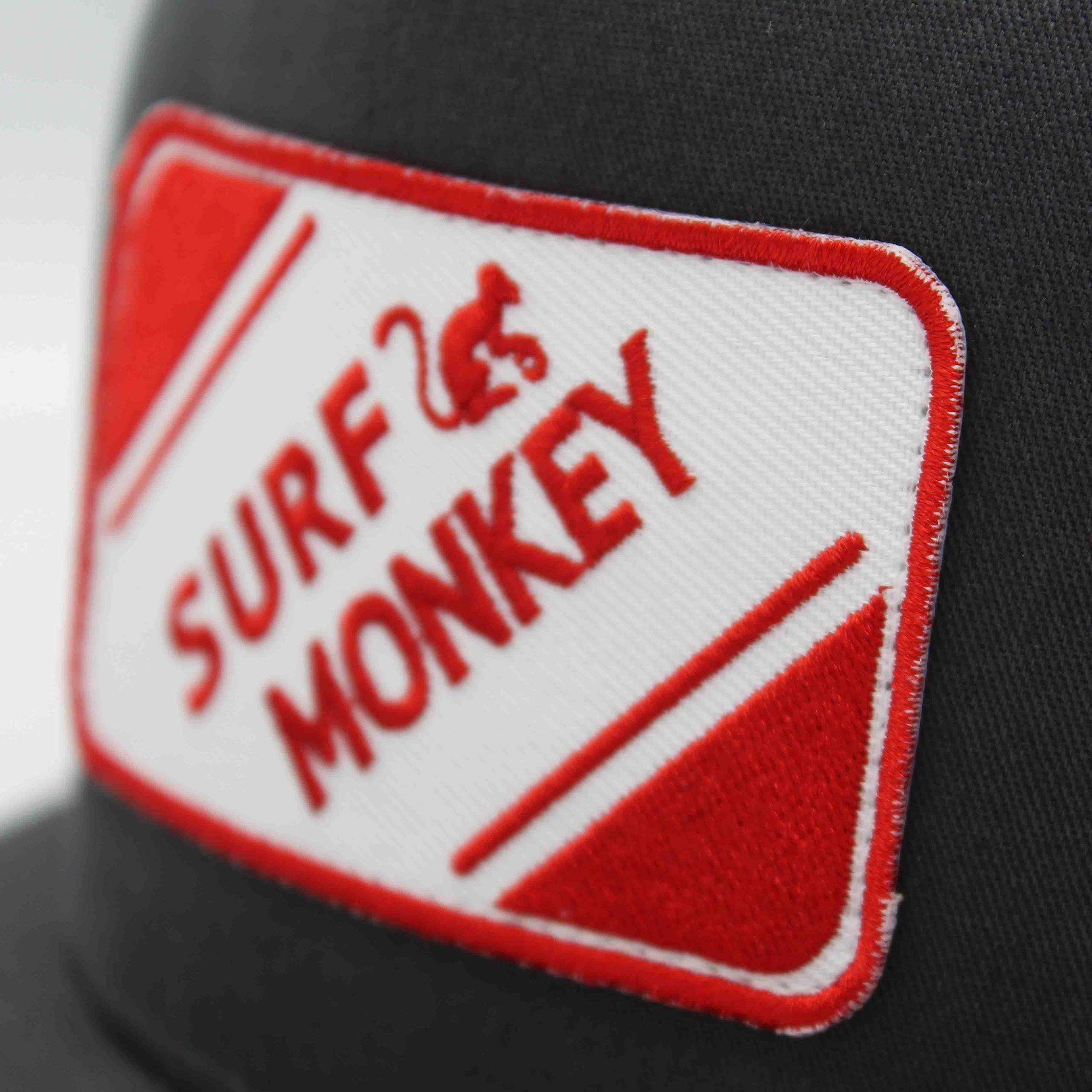 Boné Trucker - Viseira Plana - Patch / Adulto / Tamanho Único (Cinza/Vermelho) 2/5