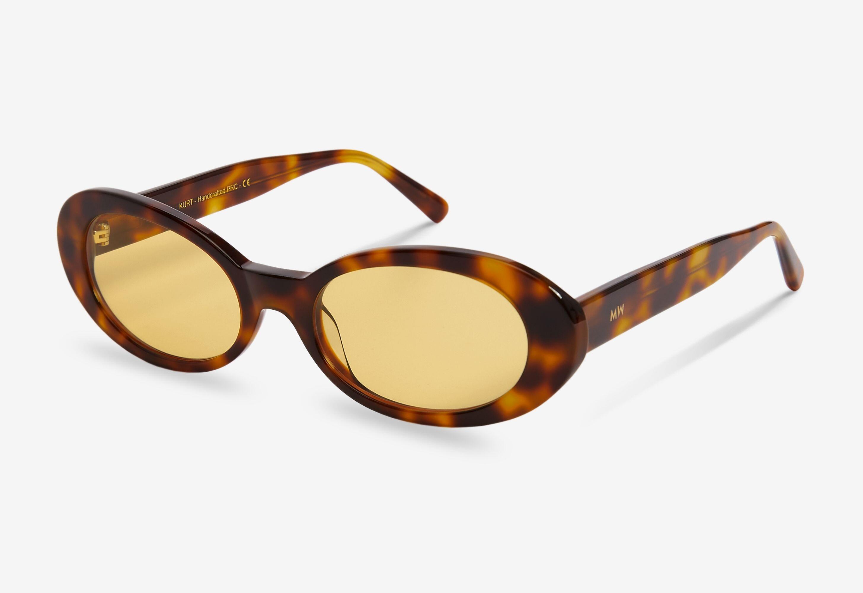 MESSY WEEKEND picture