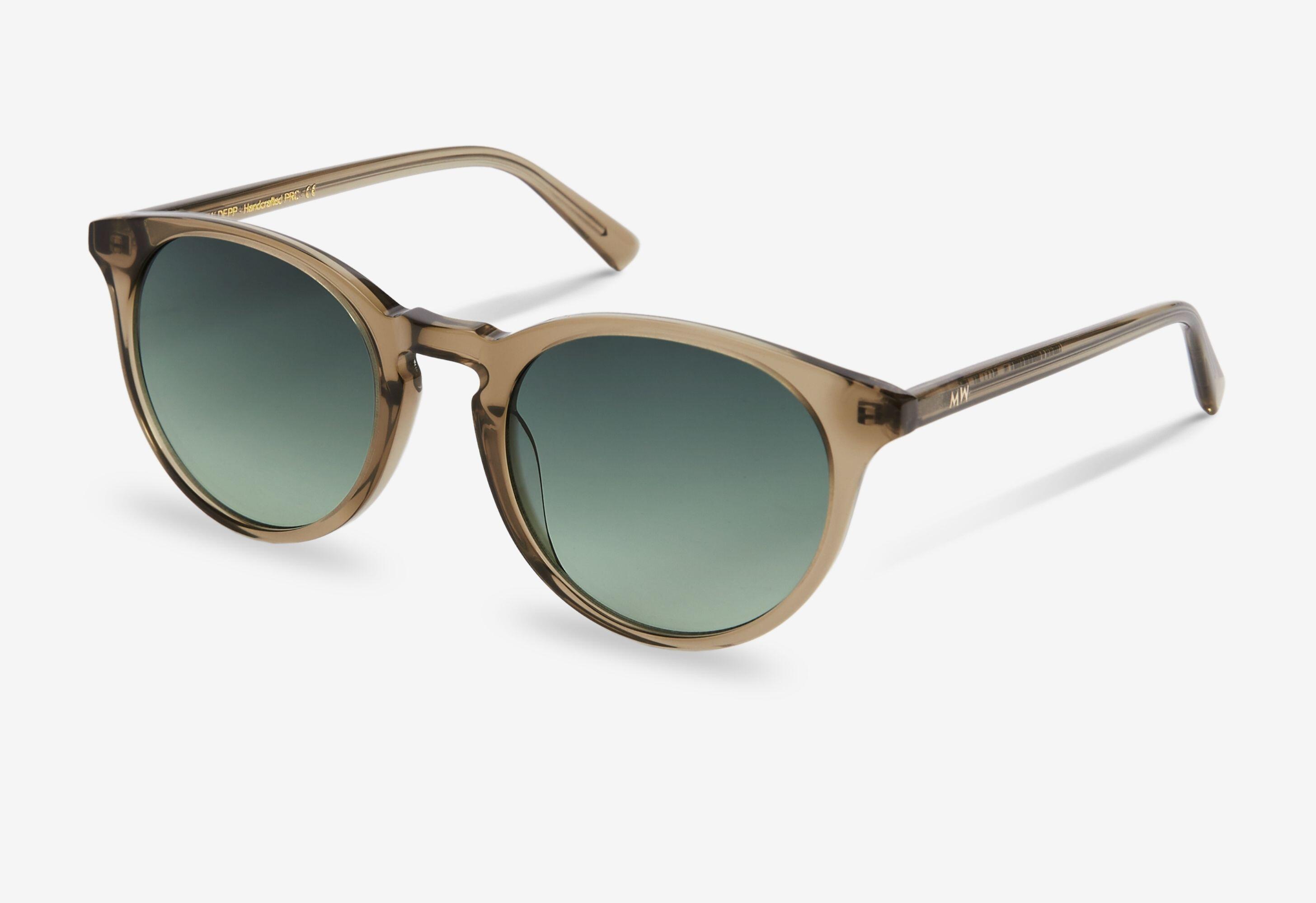 MESSY WEEKEND picture