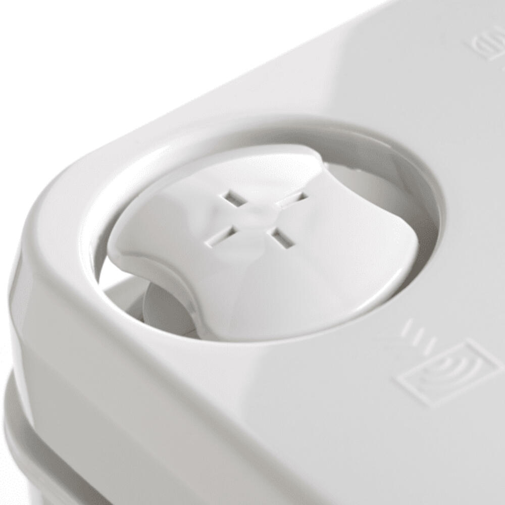 Dometic 976 Portable Toilet 3/5