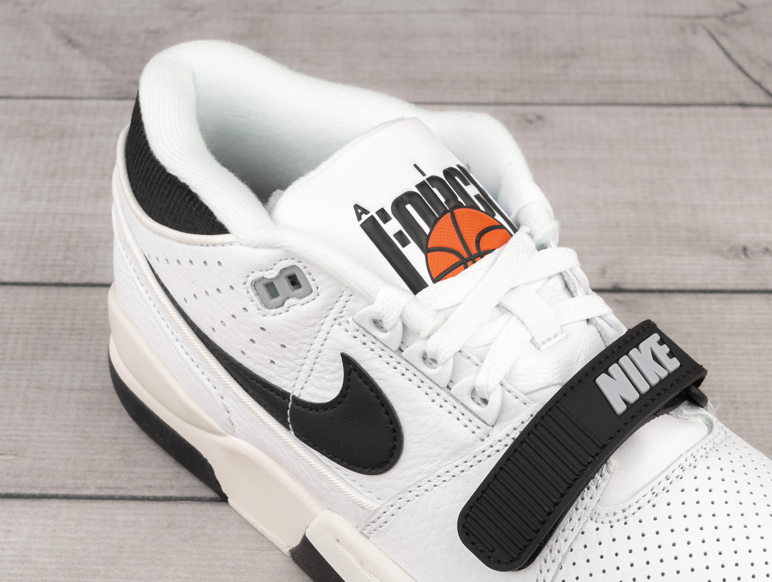 Buty męskie sportowe Nike AIR FORCE 7/7