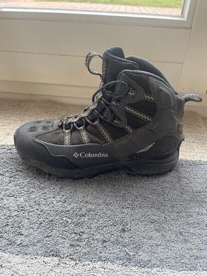 Tussen Particulieren - Columbia schoenen 42