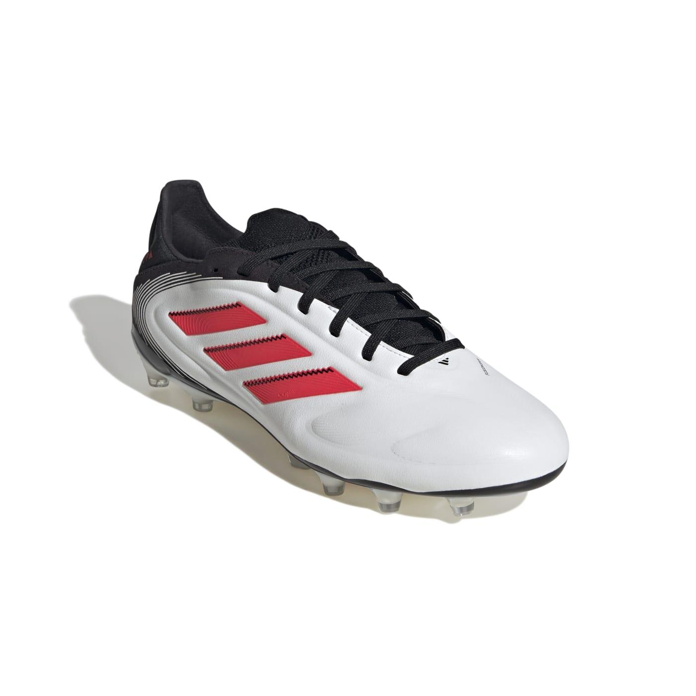 Chuteiras Adidas Copa Pure III Pro FG Brancas e Pretas 6/7
