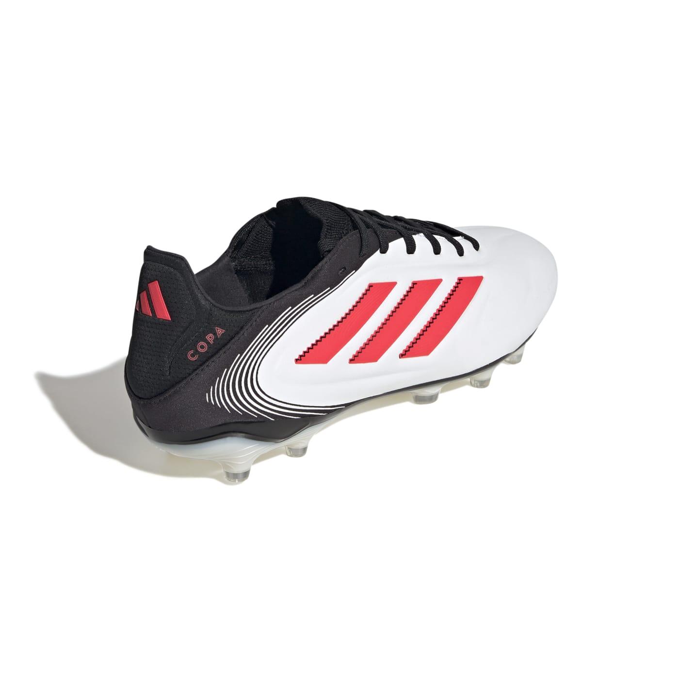 Chuteiras Adidas Copa Pure III Pro FG Brancas e Pretas 5/7