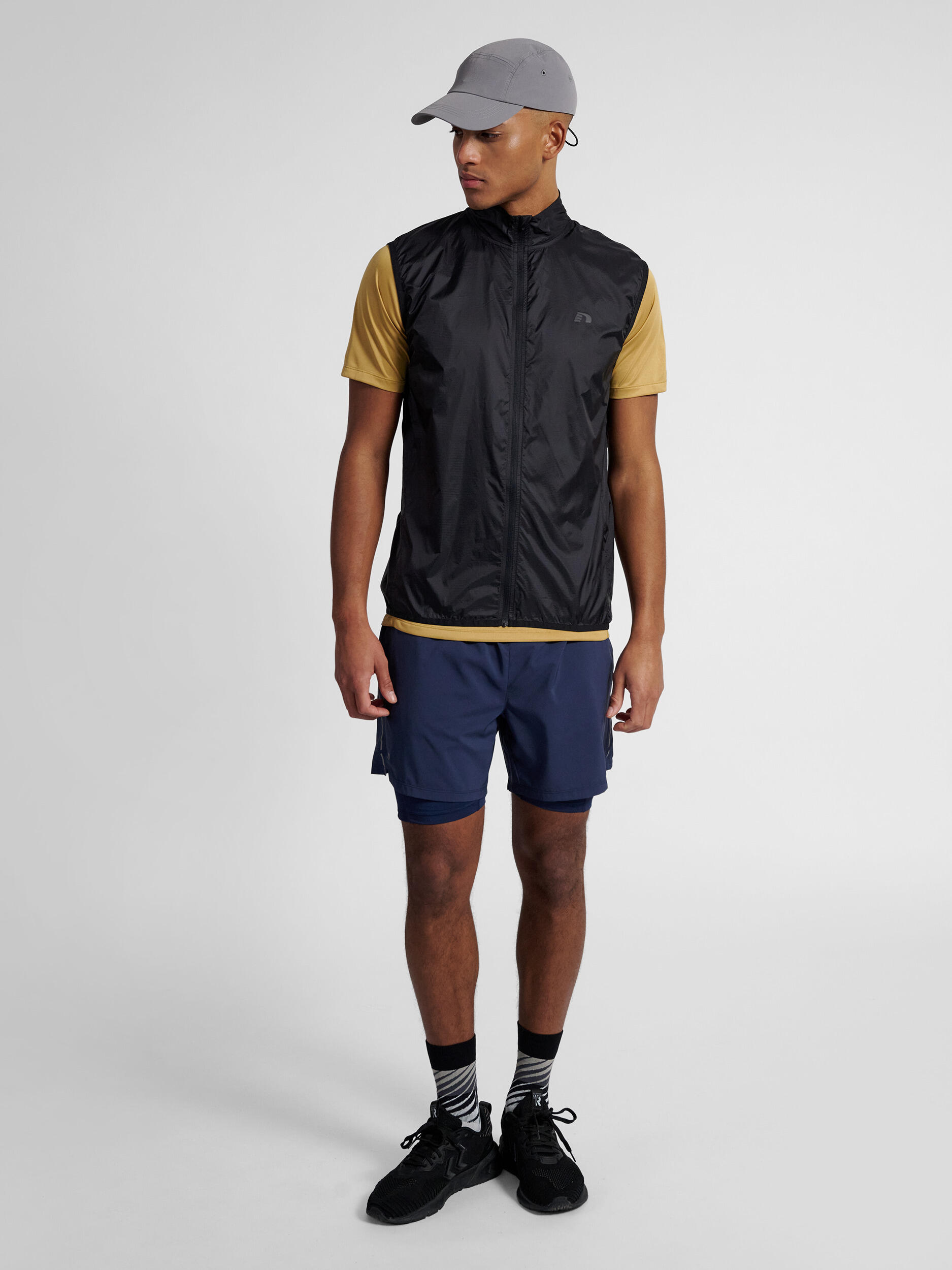 Packbare, wasserdichte, ärmellose Jacke Newline 3/7