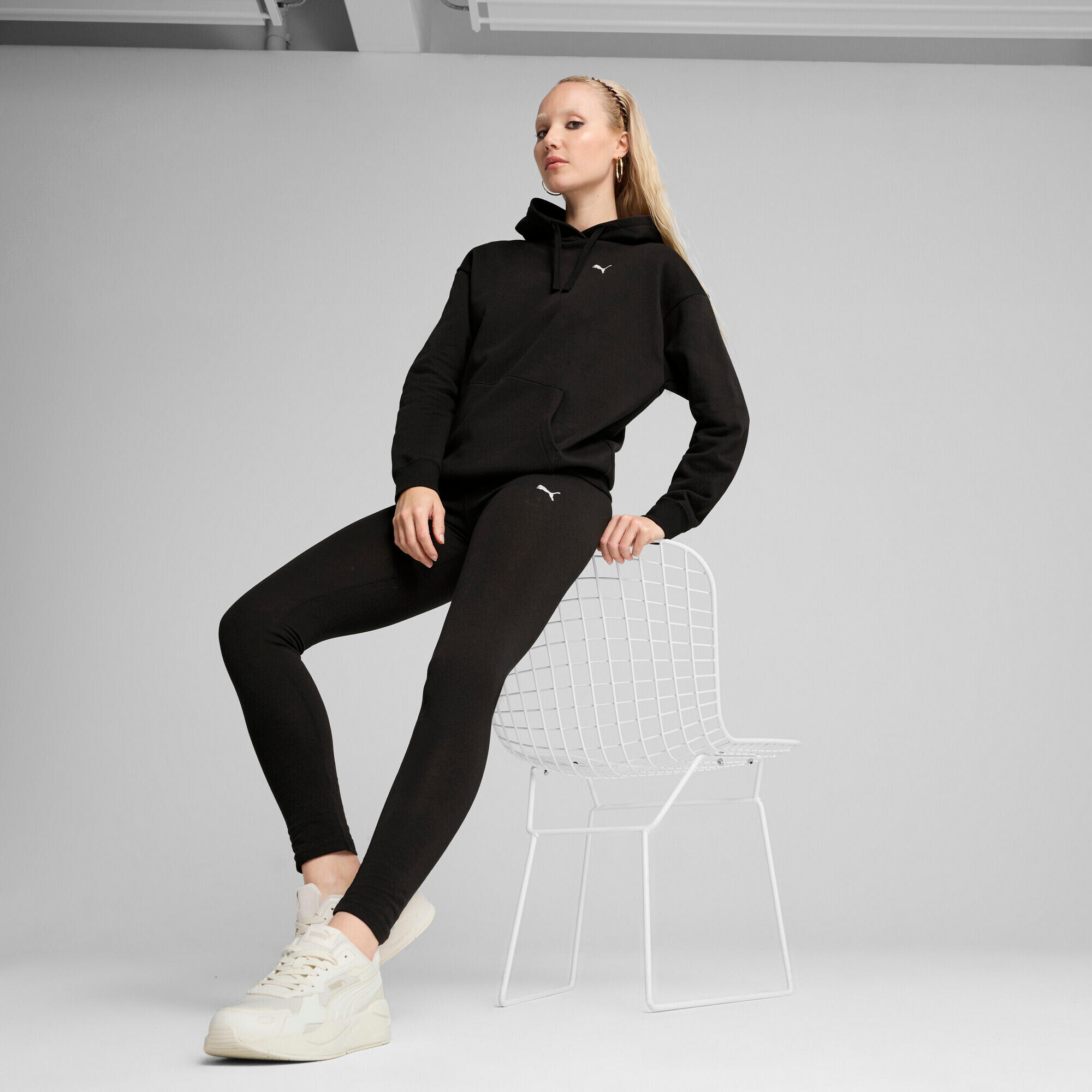 Camisola com capuz para mulher Puma ESS Relaxed 3/7
