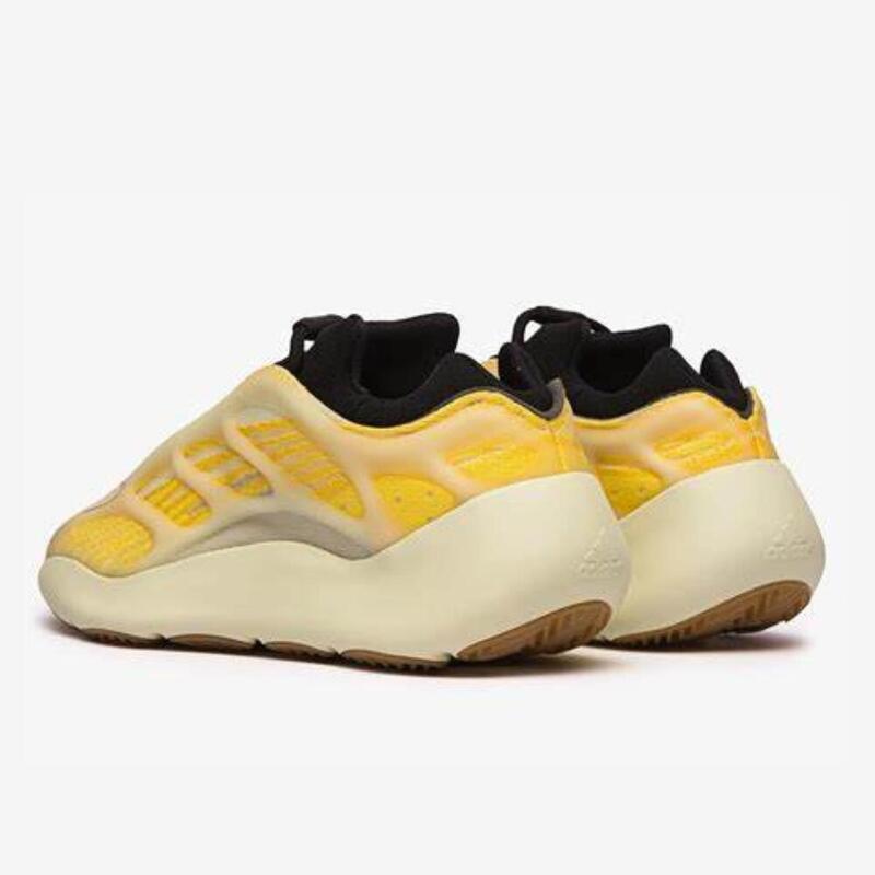Reconditionné - Adidas Yeezy 700 V3 Safflower - Excellent