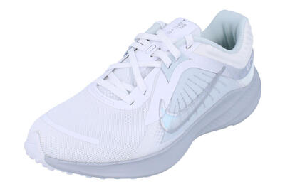 Dames sportschoenen nike wmns quest 5