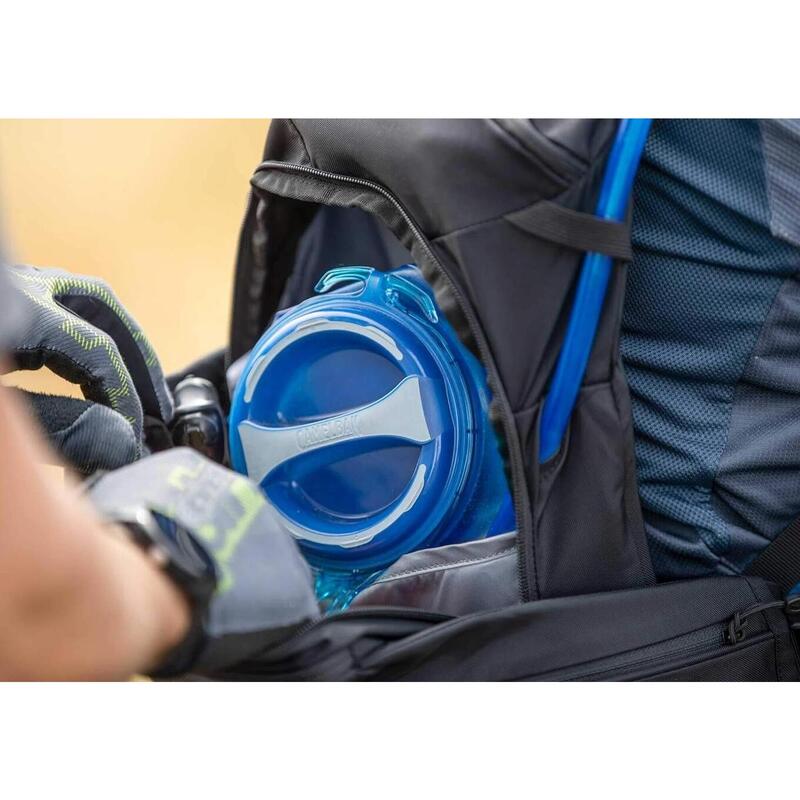 Rezervor de apa CamelBak Crux 2 litri, albastru