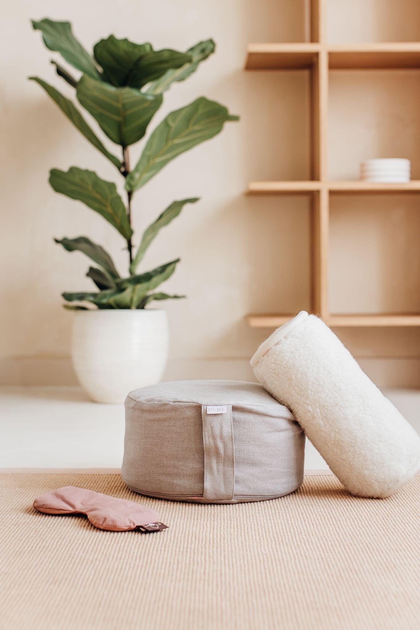 Lotus Travel bolster merino wol 3/5