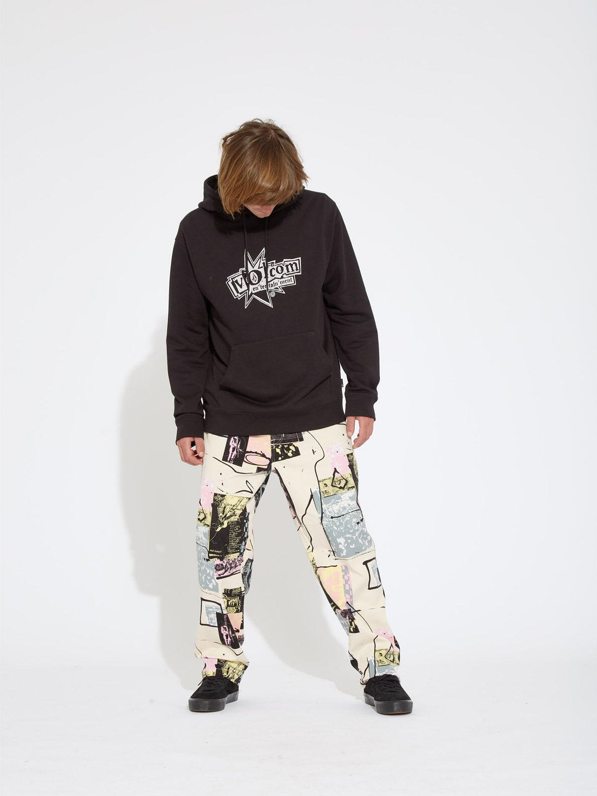 Sweatshirt - Skate - Capuz e bolso - V Entertainment - Preto 4/4