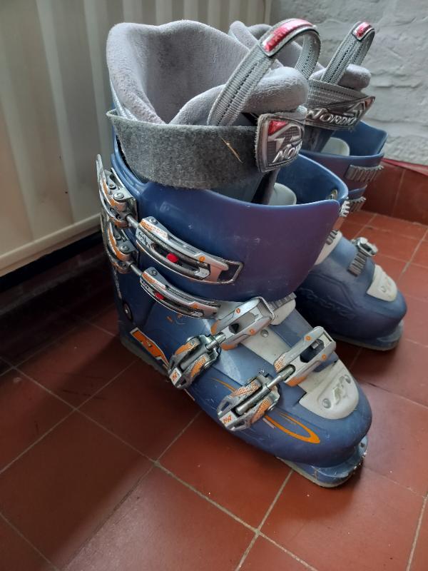 Tussen Particulieren - Skischoenen 2/4