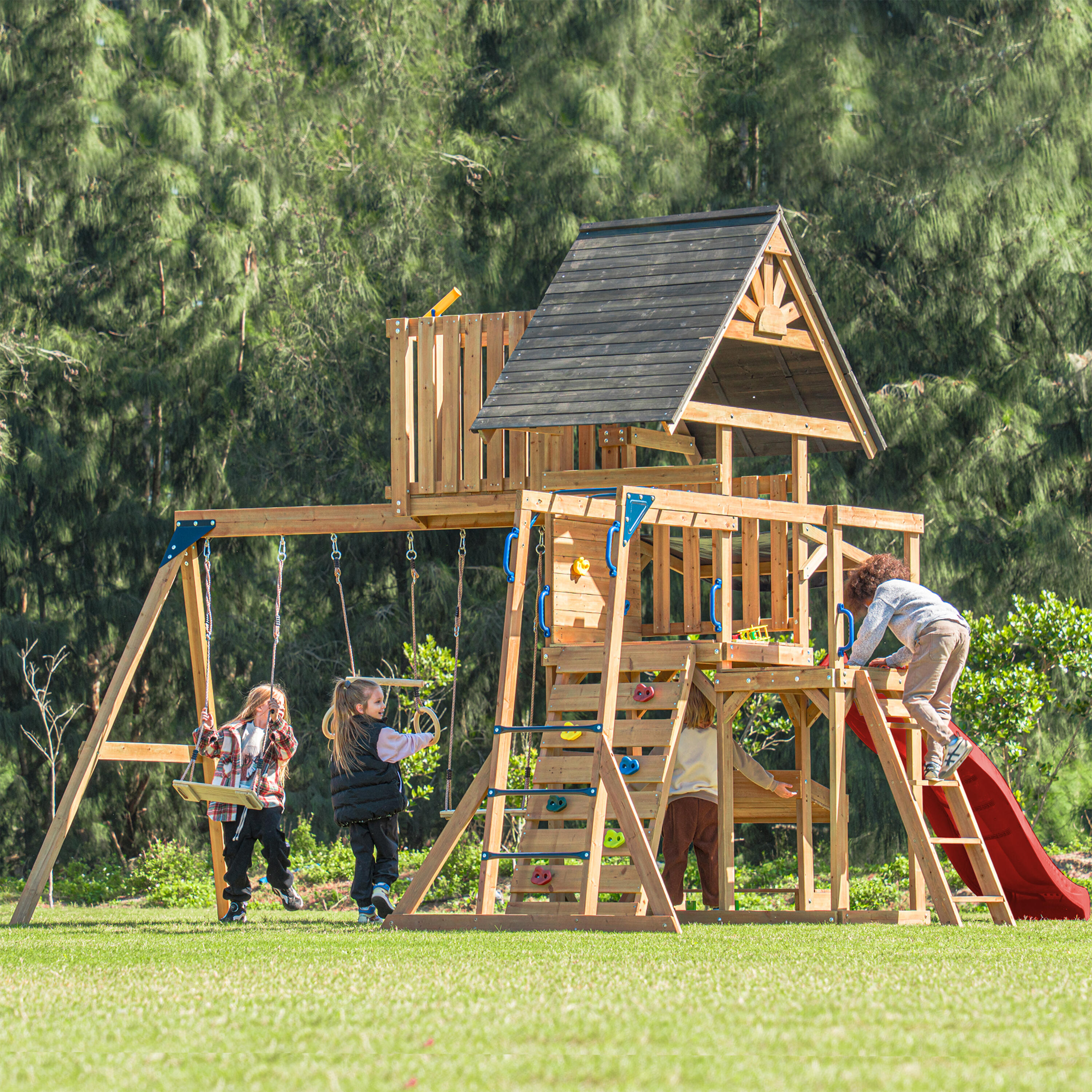 Mitch Spielturm aus Holz mit 2 Schaukeln, Trapez und Turm, Rutsche Rot 3/7