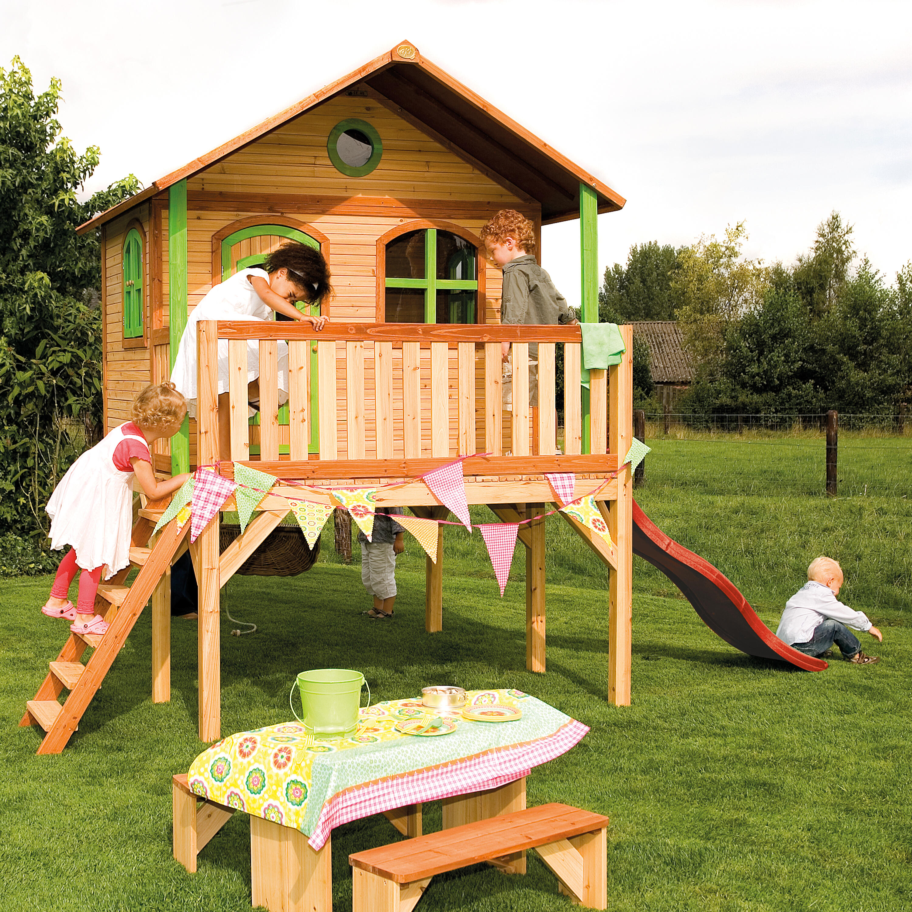 Maisonnette de jardin Sophie Marron/Verte  - Toboggan Rouge 2/5