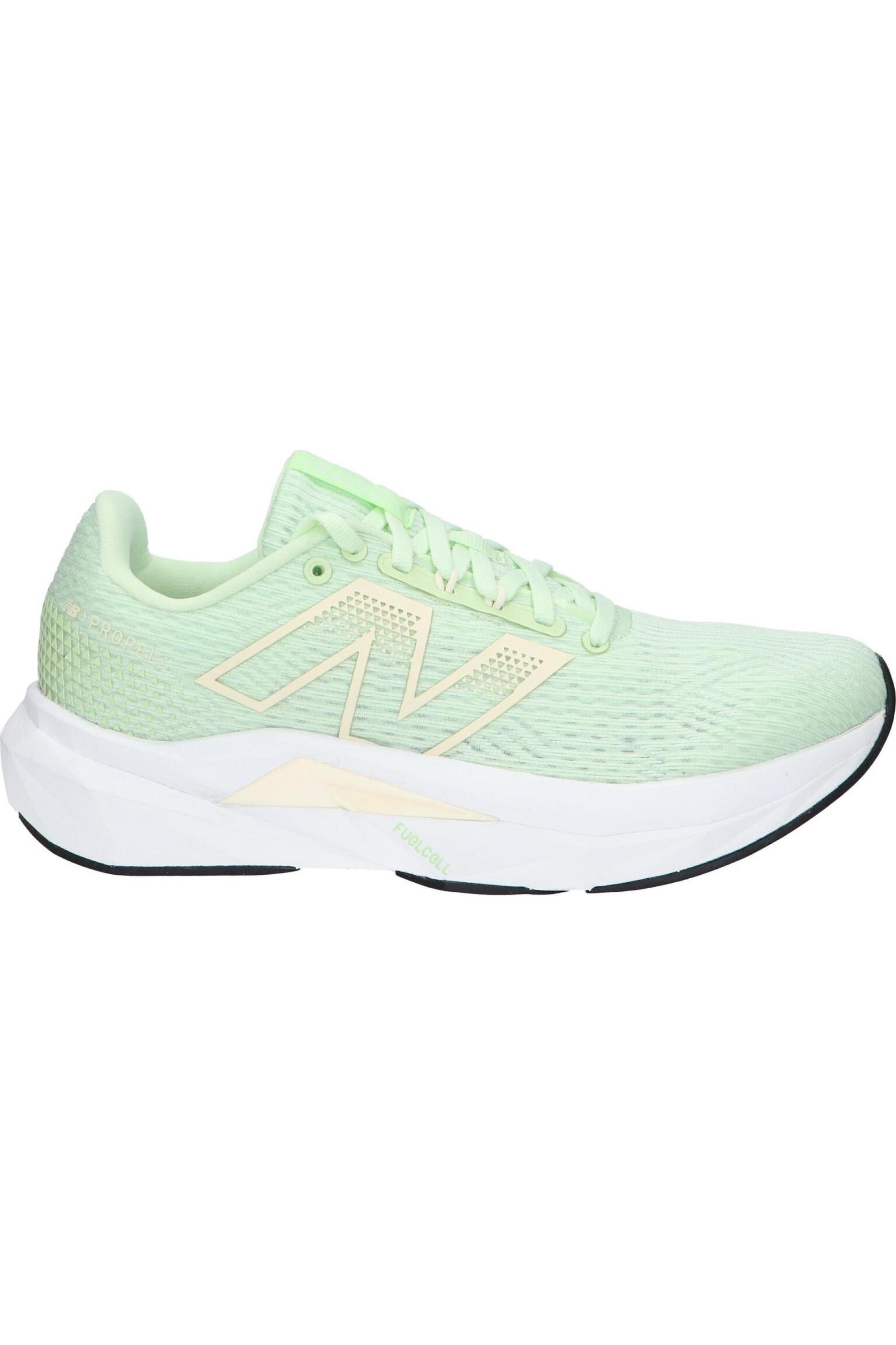 NEW BALANCE picture