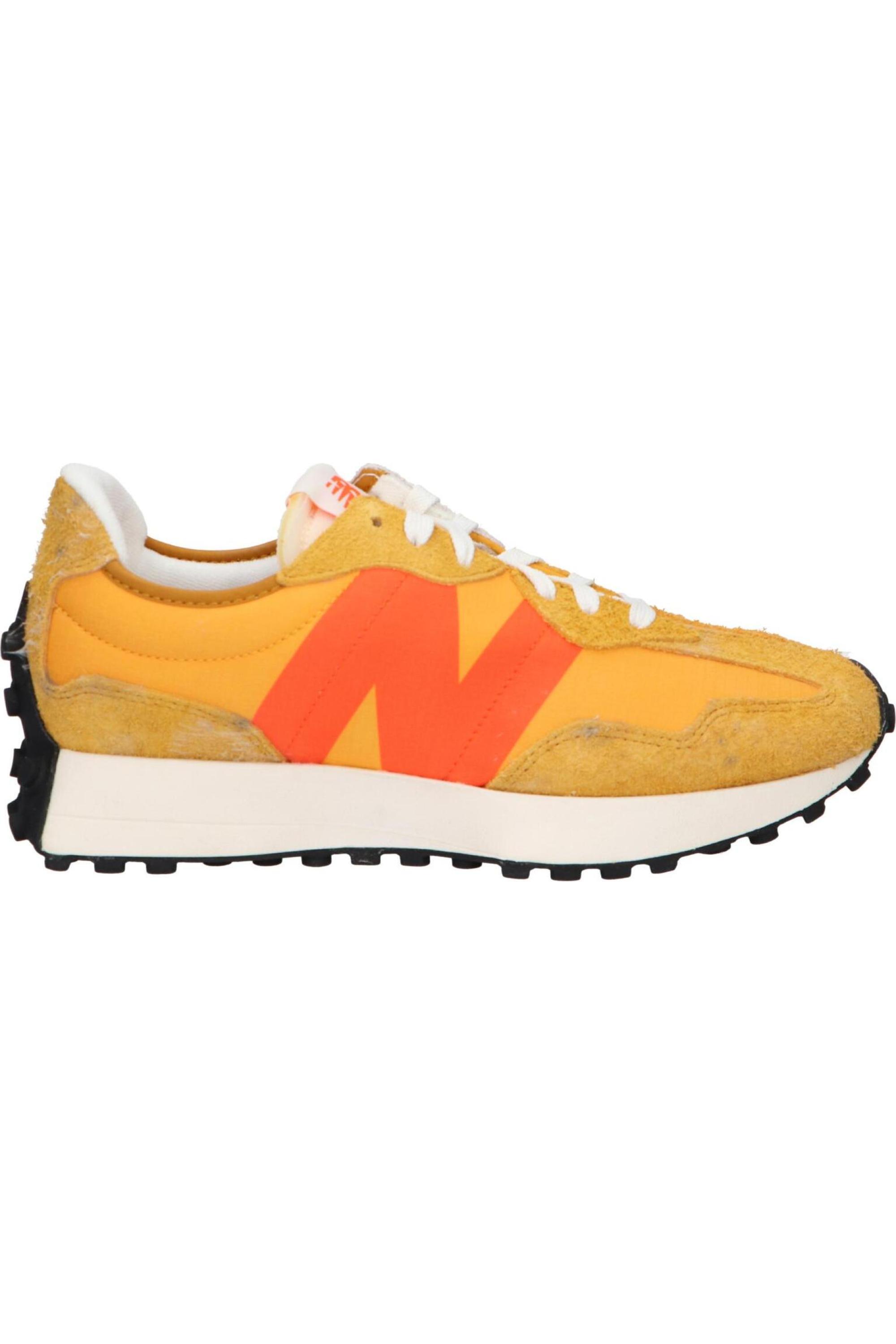NEW BALANCE picture