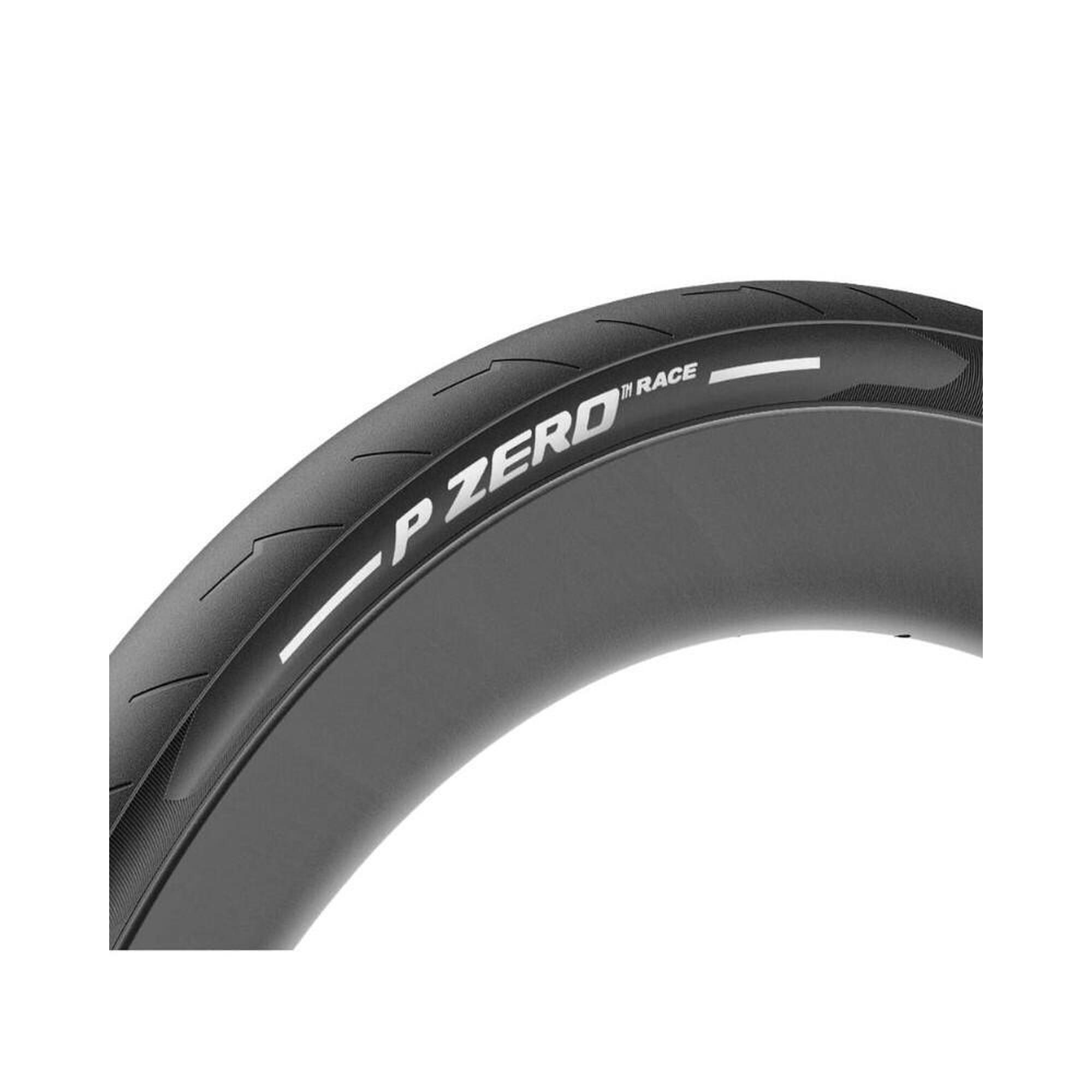 Pneus Vélo 700 x 26C - ETRTO 26-622 sur JANTE 19C - PZERO Race White label.      5000€    PIRELLI Pneus Vélo 700 x 26C - ETRTO 26-622 sur JANTE 19C - PZERO Race White label.Vendu exclusivement en ligne   