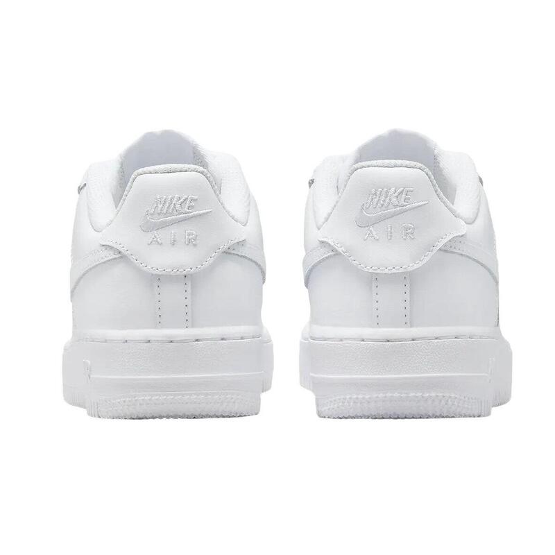 Buty junior do chodzenia Nike Air Force 1 LE (GS) białe