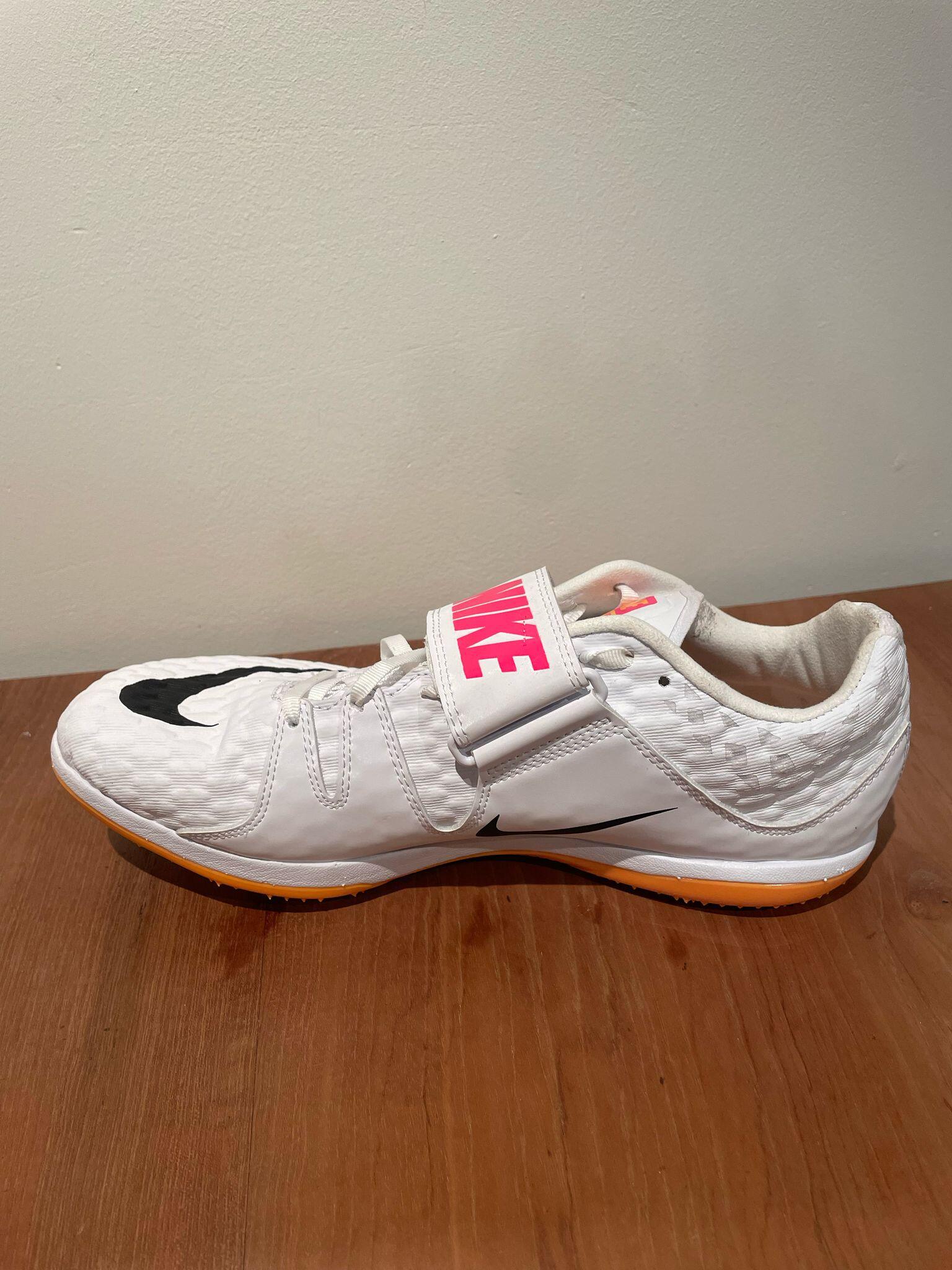 NIKE picture