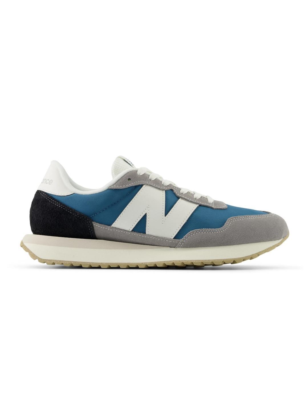 NEW BALANCE picture