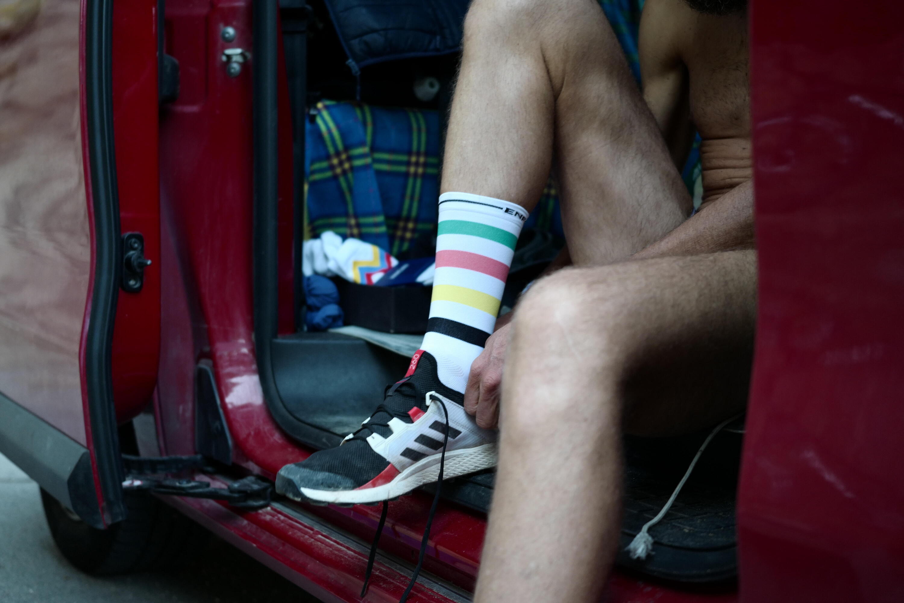 Calcetines de Ciclismo Enforma PLAY Blanco.Ecológico y Antibacteriano. 3/5