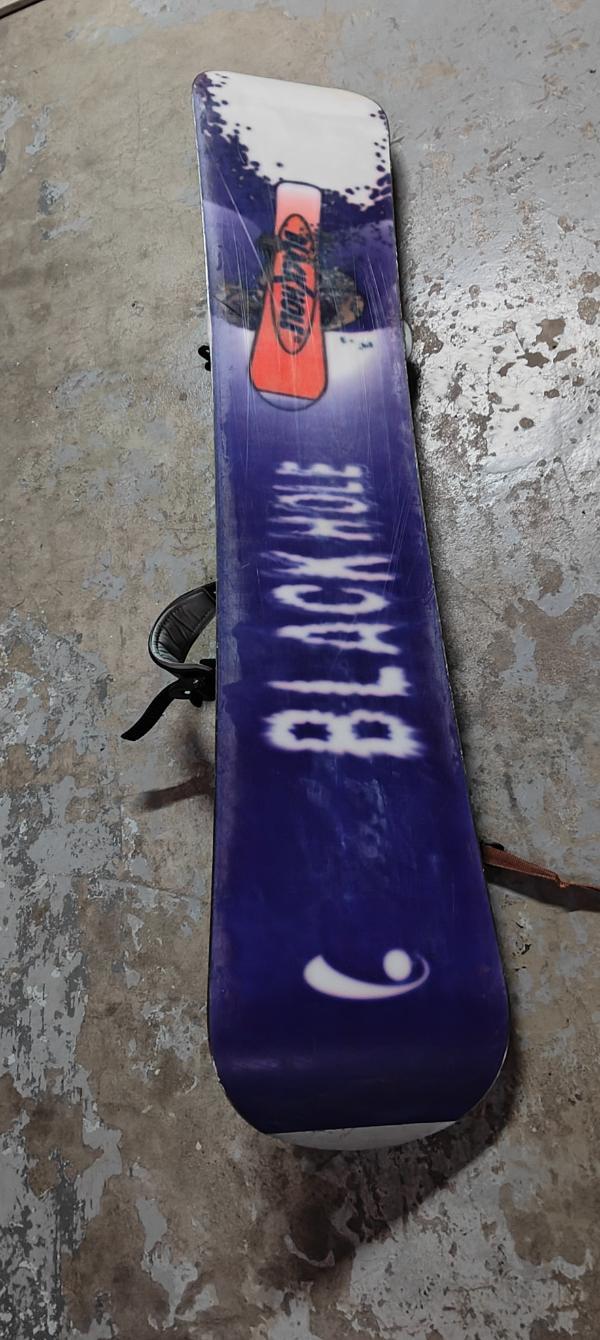 Entre Particuliers - Snowboard Blackhole 2/6