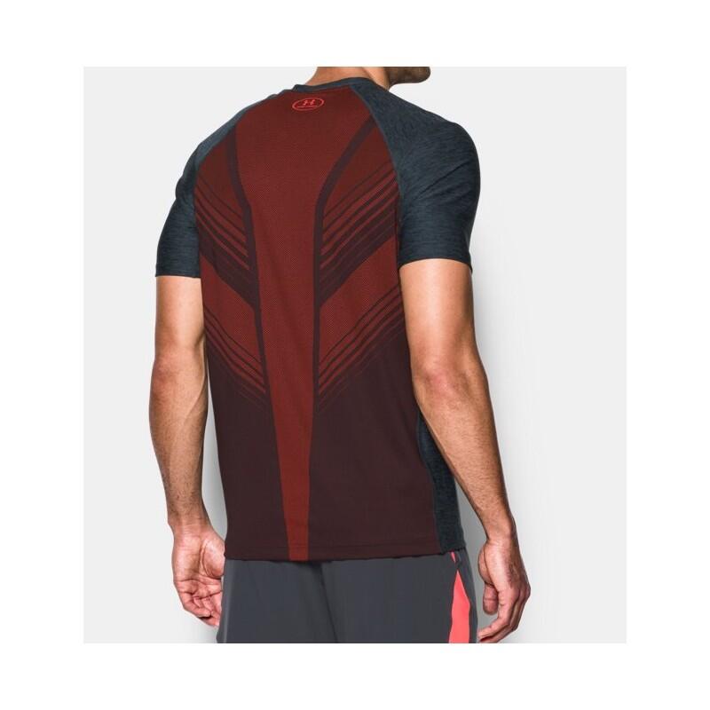 UNDER ARMOUR picture
