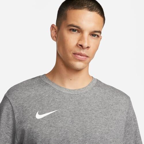 T-shirt uomo nike grigio 5/7