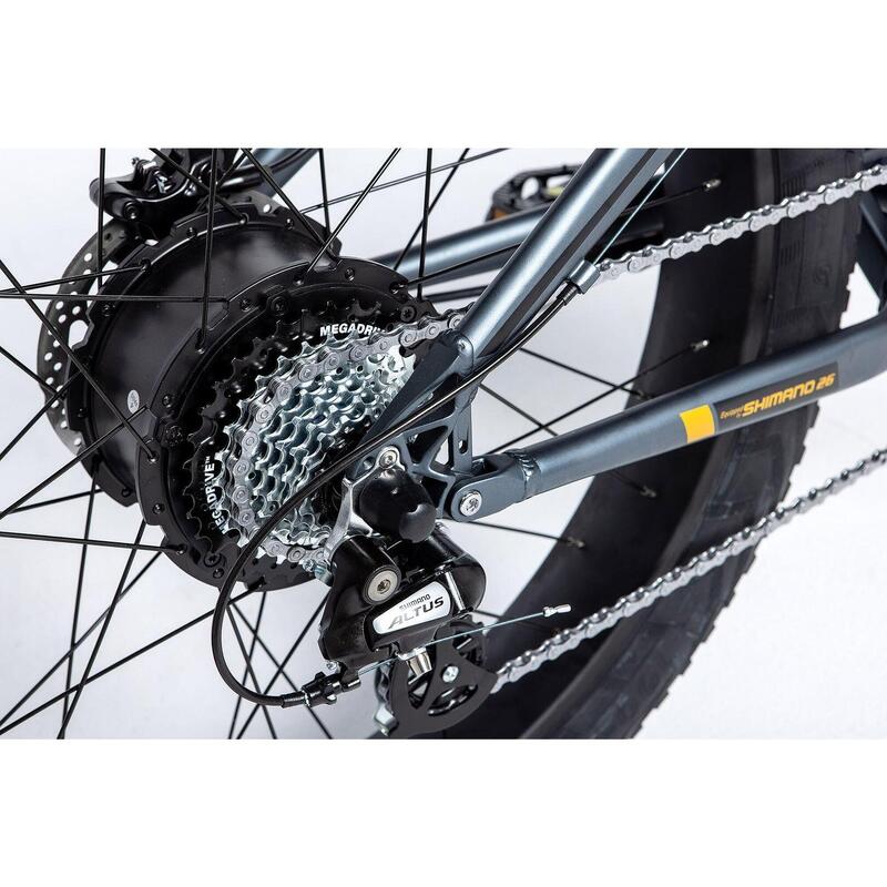 Bicicletă electrică E-FATBIKE 26", autonomie 120km echipată cu Shimano 8 viteze