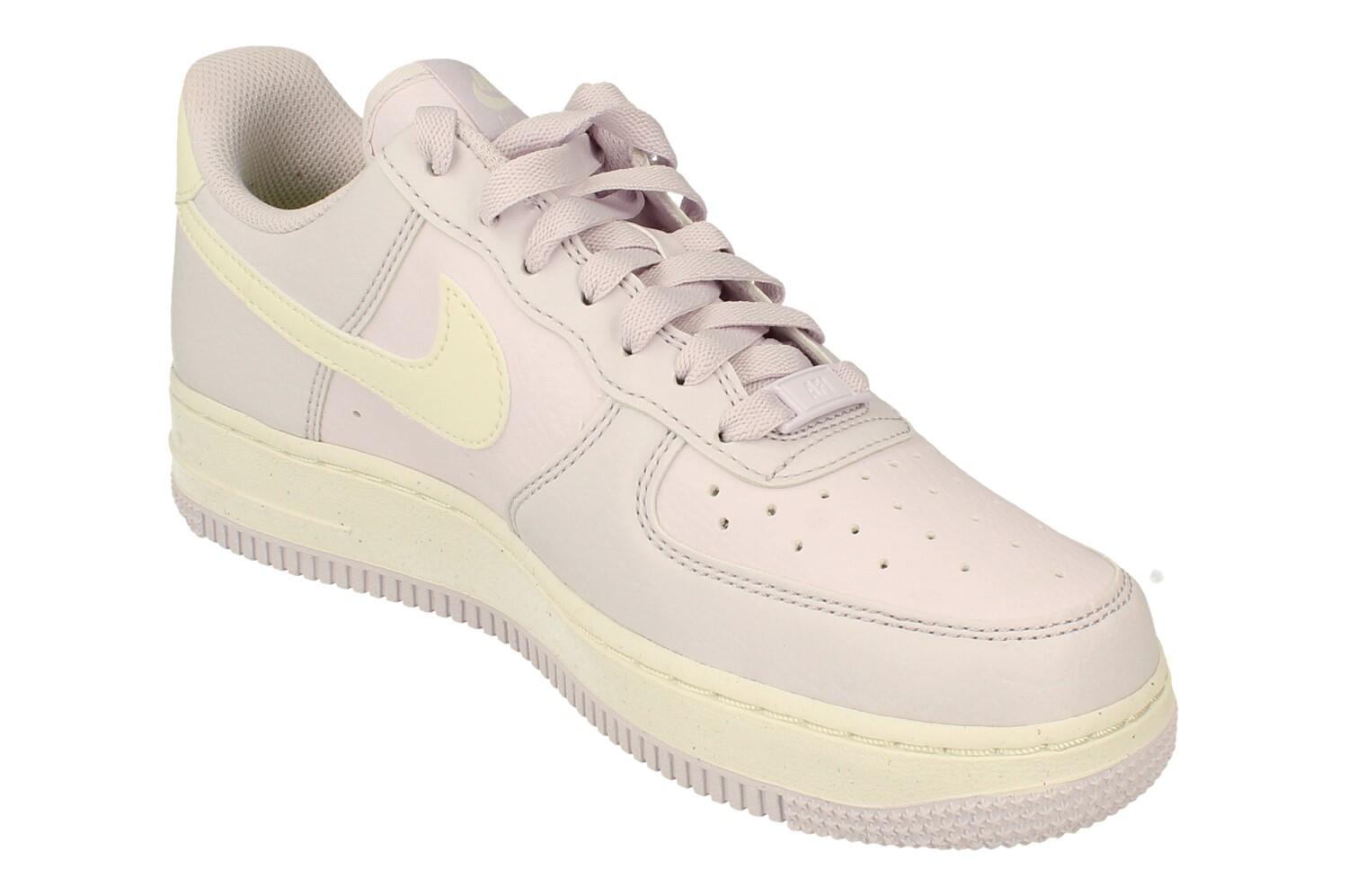 Tênis Nike Air Force 1 07 NN Feminino 4/5