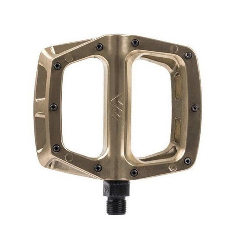 Pédale DMR V8 v2                      3 modèles disponibles 5150€ 6024€ -14%    * La vente débute le 18/08/2025    DMR Pédale DMR V8 v2Vendu exclusivement en ligne   