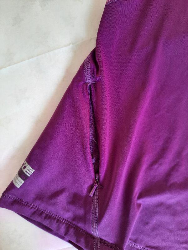 Entre Particuliers - T-shirt asics 2/4