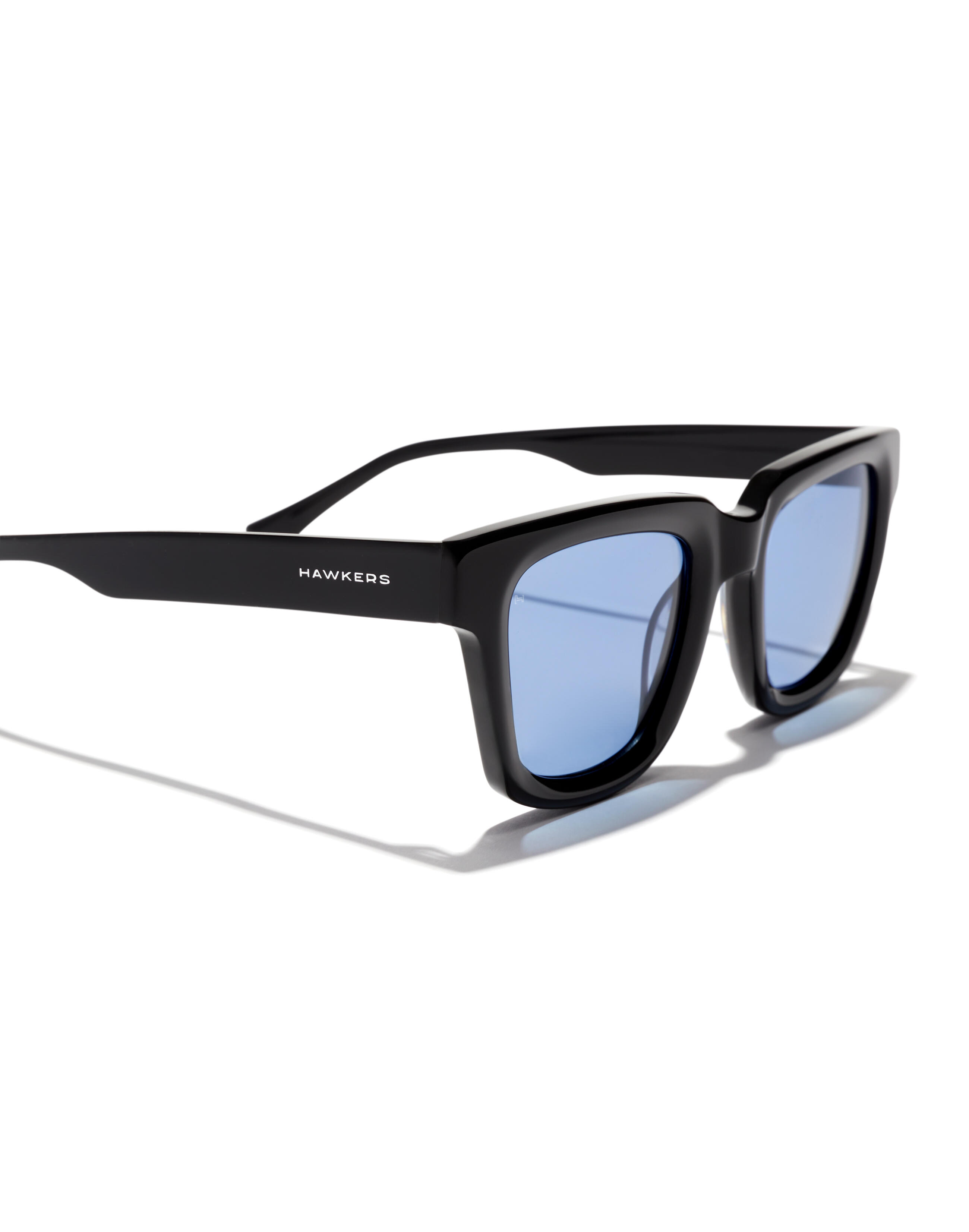 HAWKERS - Zonnebrillen voor Mannen en Vrouwen ONE UPTOWN - BLACK BLUEBERRY 3/7