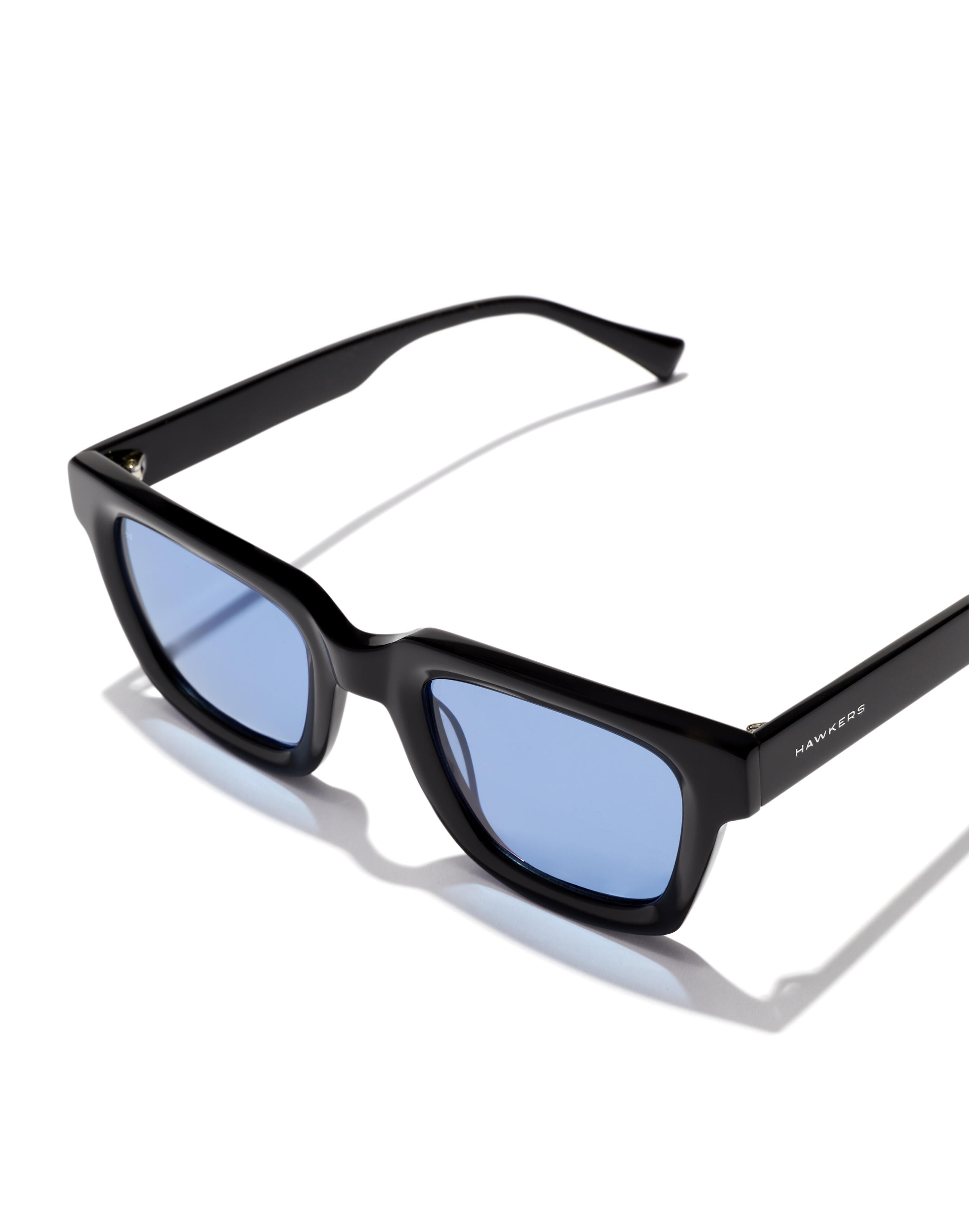 HAWKERS - Zonnebrillen voor Mannen en Vrouwen ONE UPTOWN - BLACK BLUEBERRY 5/7