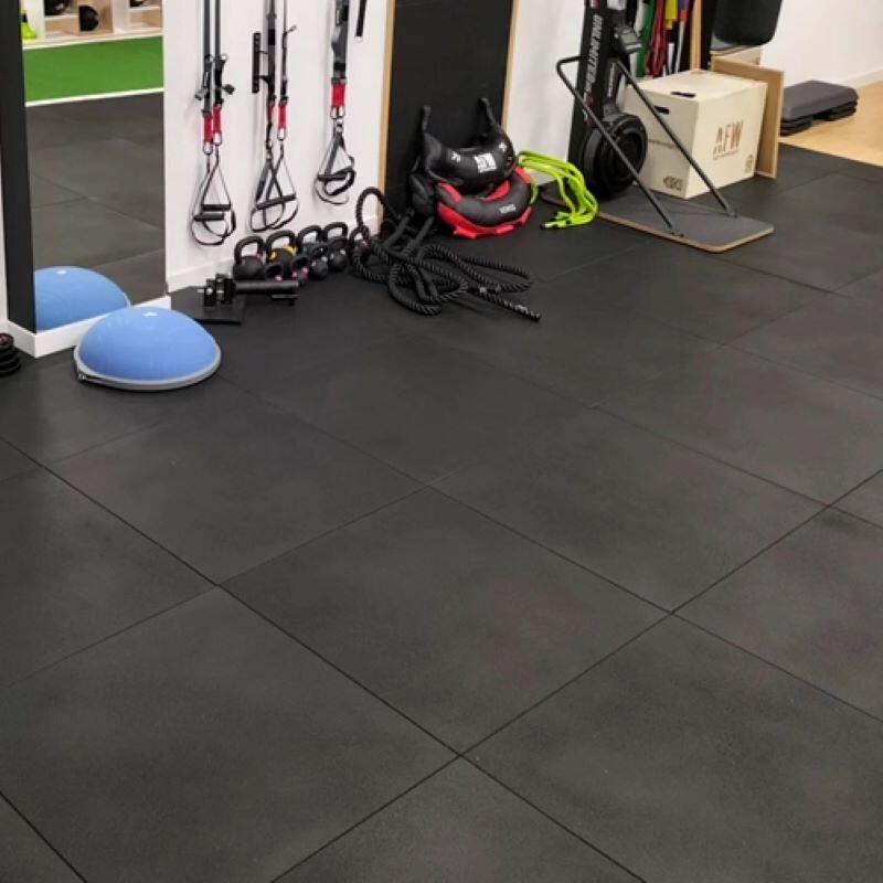 GYM EN CASA Pack 8. Losetas de Caucho 1x1x15mm(Negro) 7/8