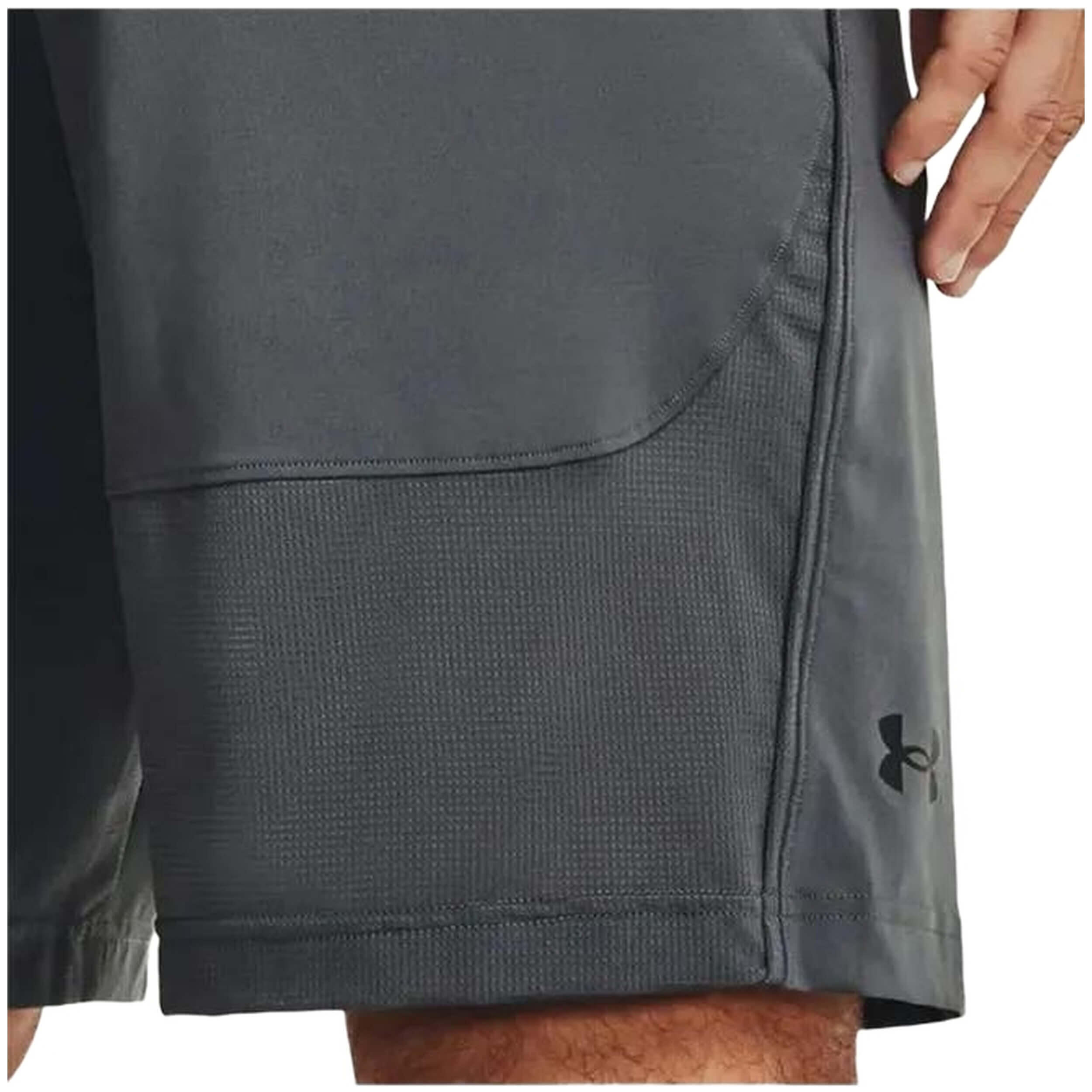 Pantalon corto Under armour modelo 1361511-012 para hombre 5/5
