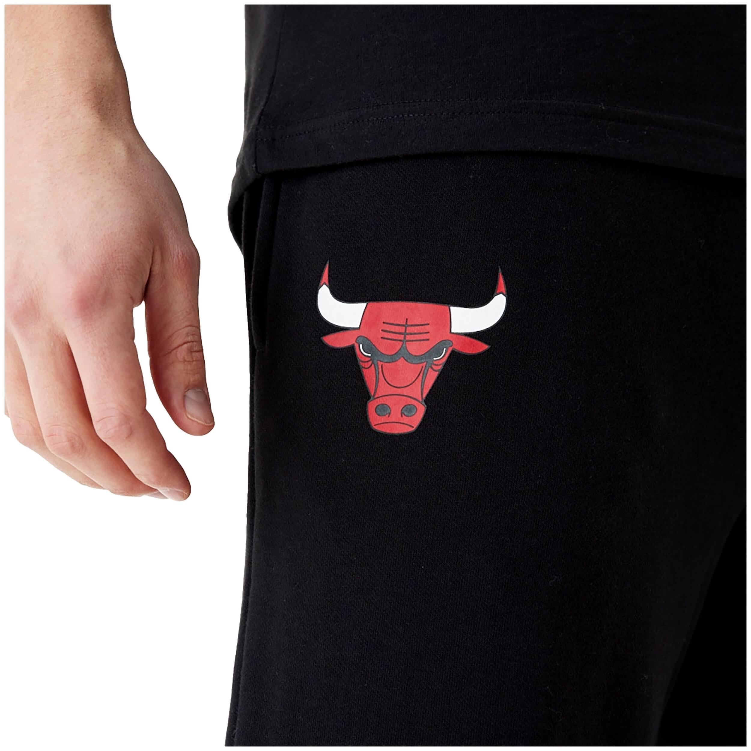Pantaloni da uomo di New Era NBA Team Script Jogger Chicago Bulls 3/5