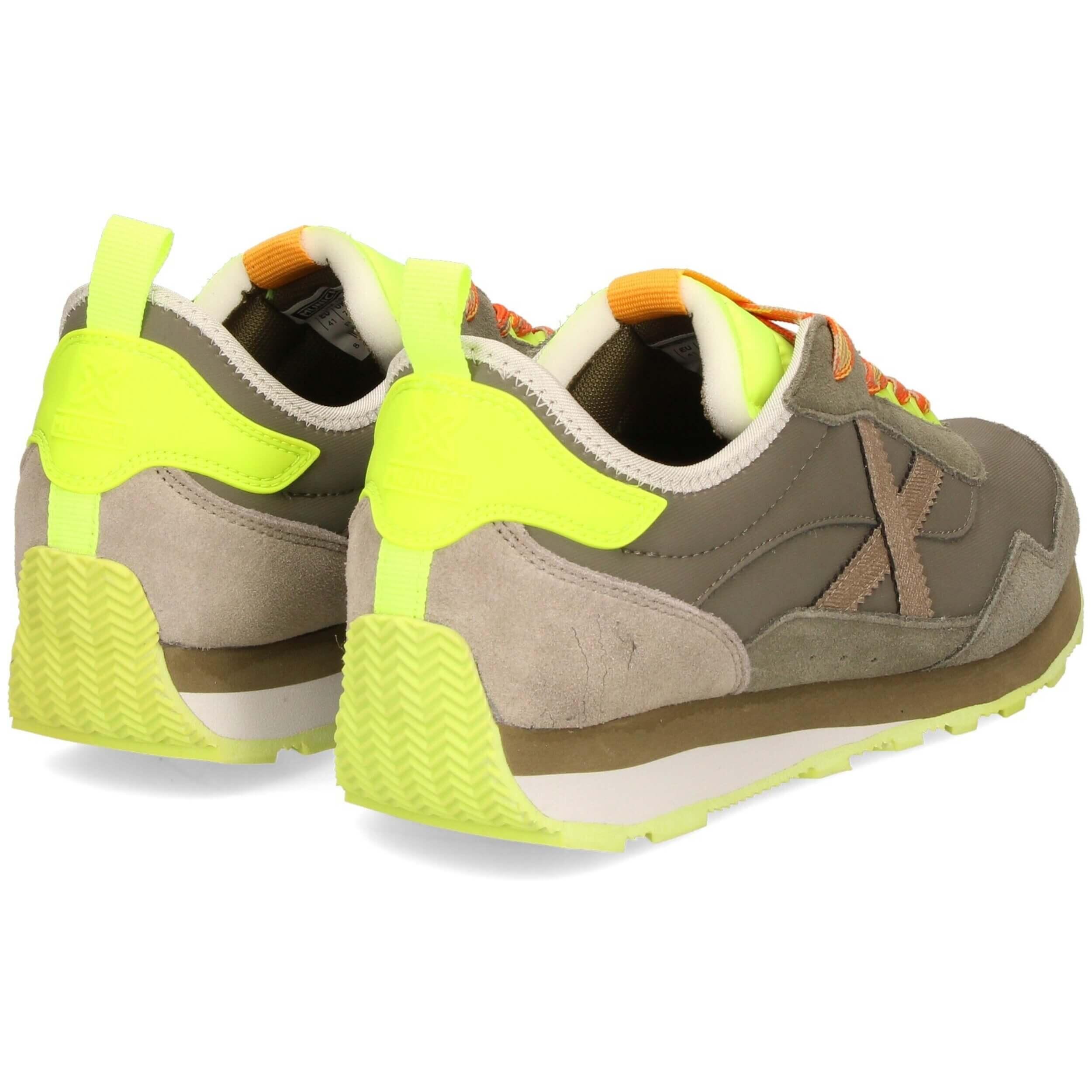 Zapatillas Munich modelo 8901046 para hombre 4/4