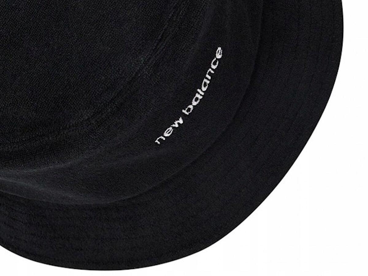 CZAPKA KAPELUSZ sportowy NEW BALANCE Bucket Hat LAH21108BK czarny OSFM 4/5