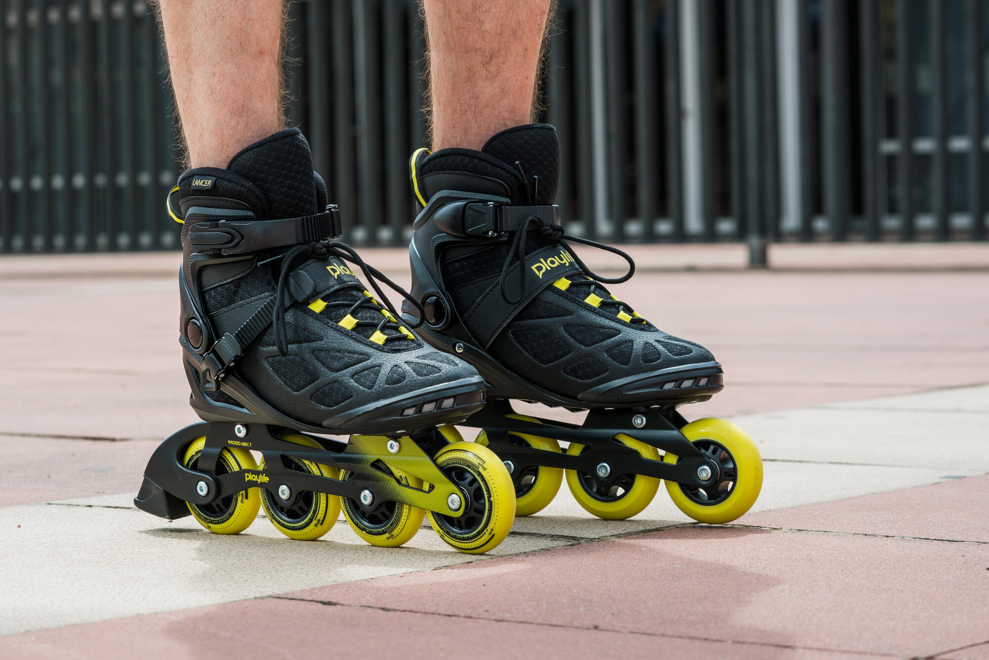 Playlife Inline Skates Lancer Black 84, pour hommes et femmes 84mm/82A roues 5/7
