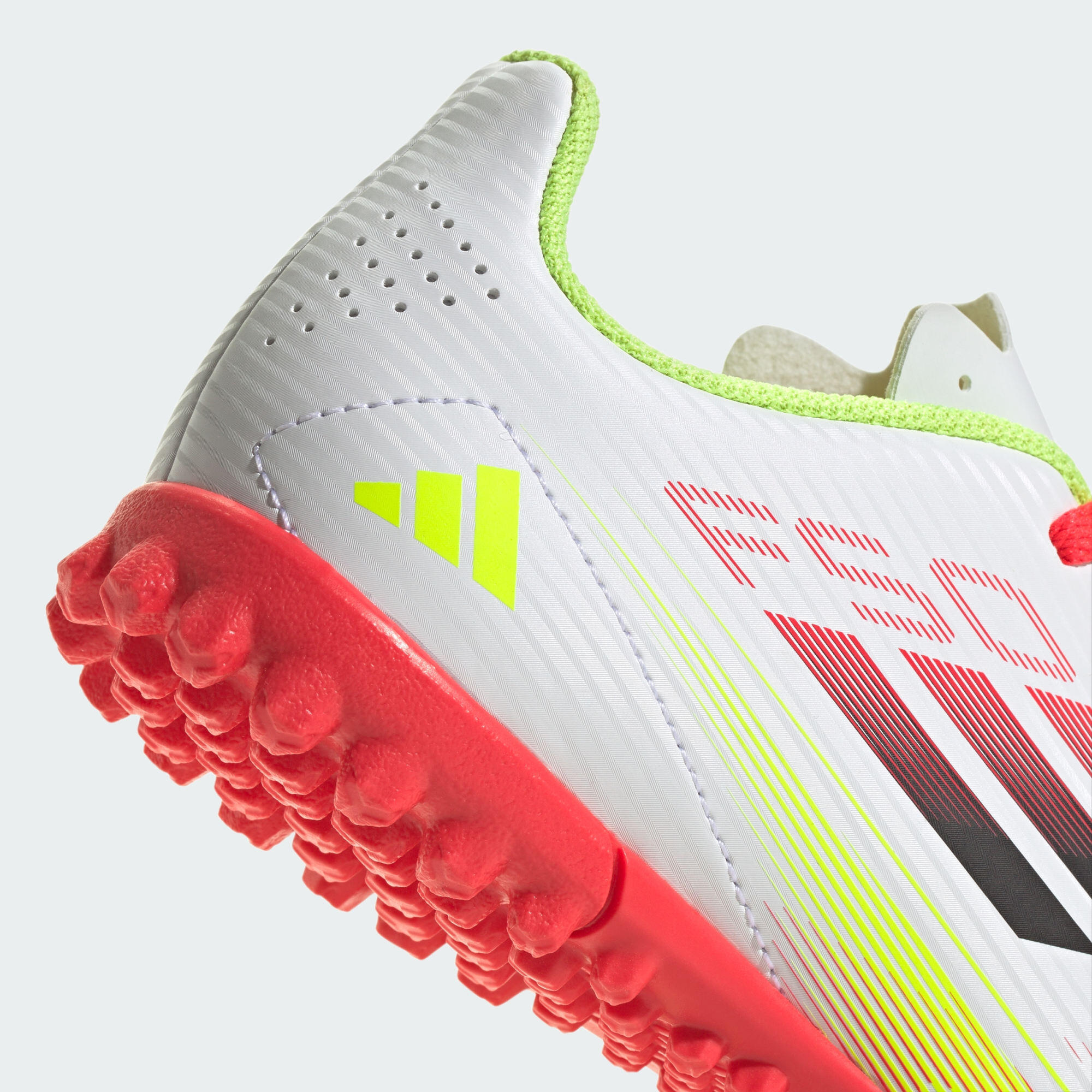 Botas de Futebol F50 Club – Piso sintético (Criança) 6/7