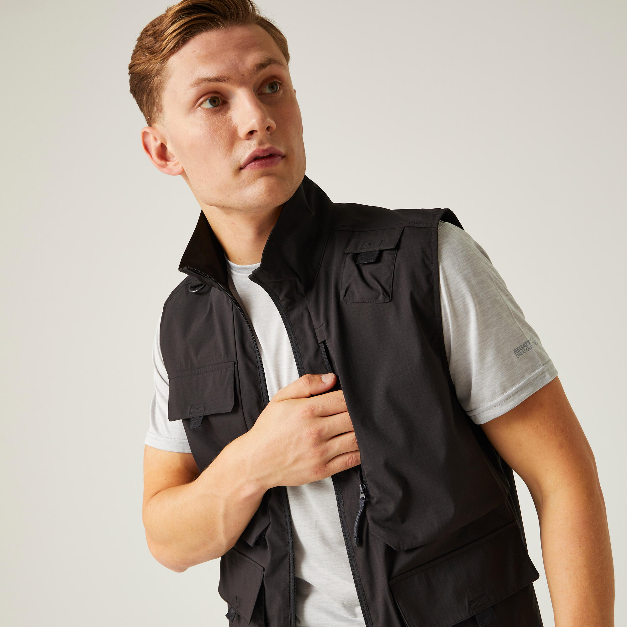 Chaqueta senderismo hombre con múltiples bolsillos Regatta 4/7