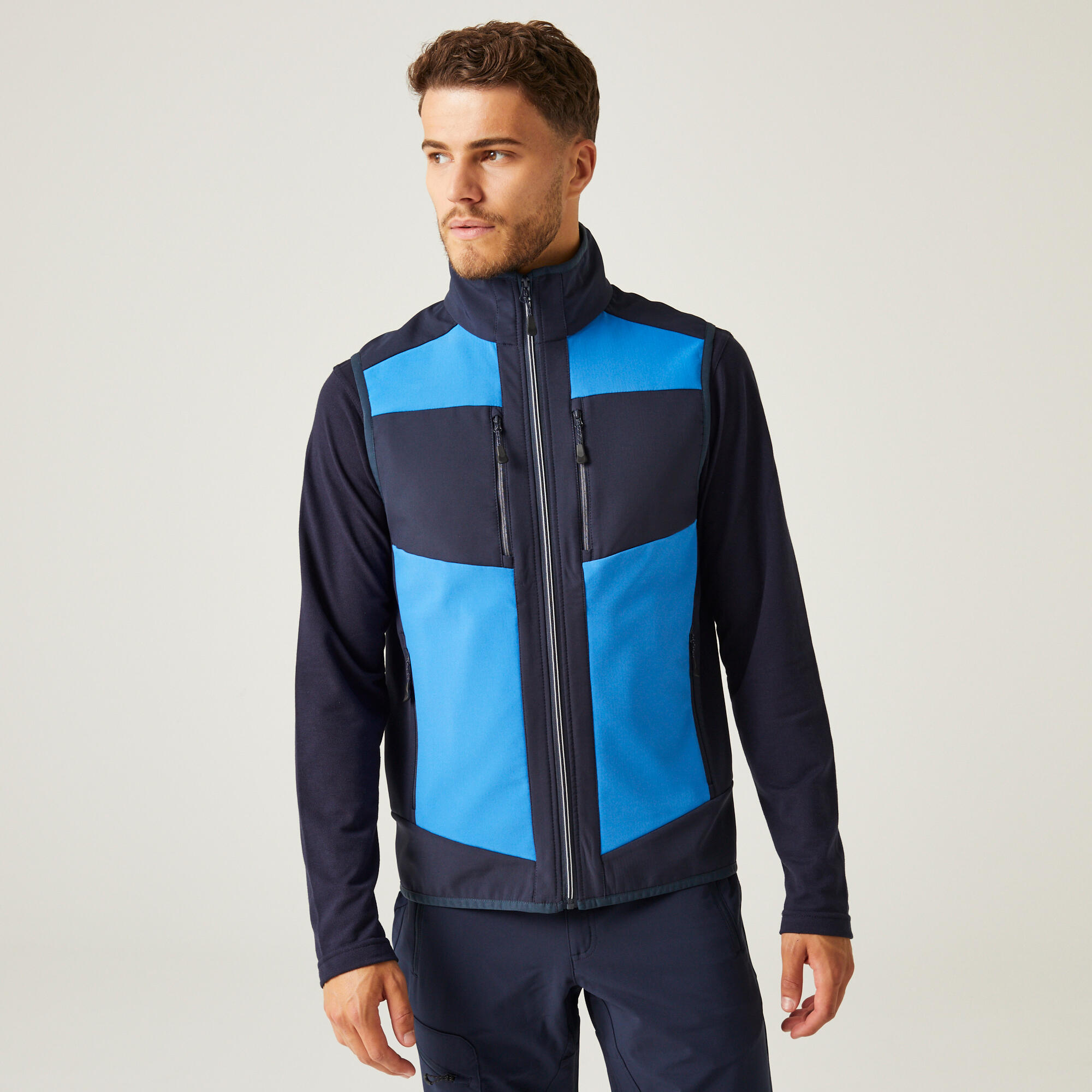REGATTA Jacke - E-Volve Softshell Hybrid Bodywarmer, schwarz und grau
