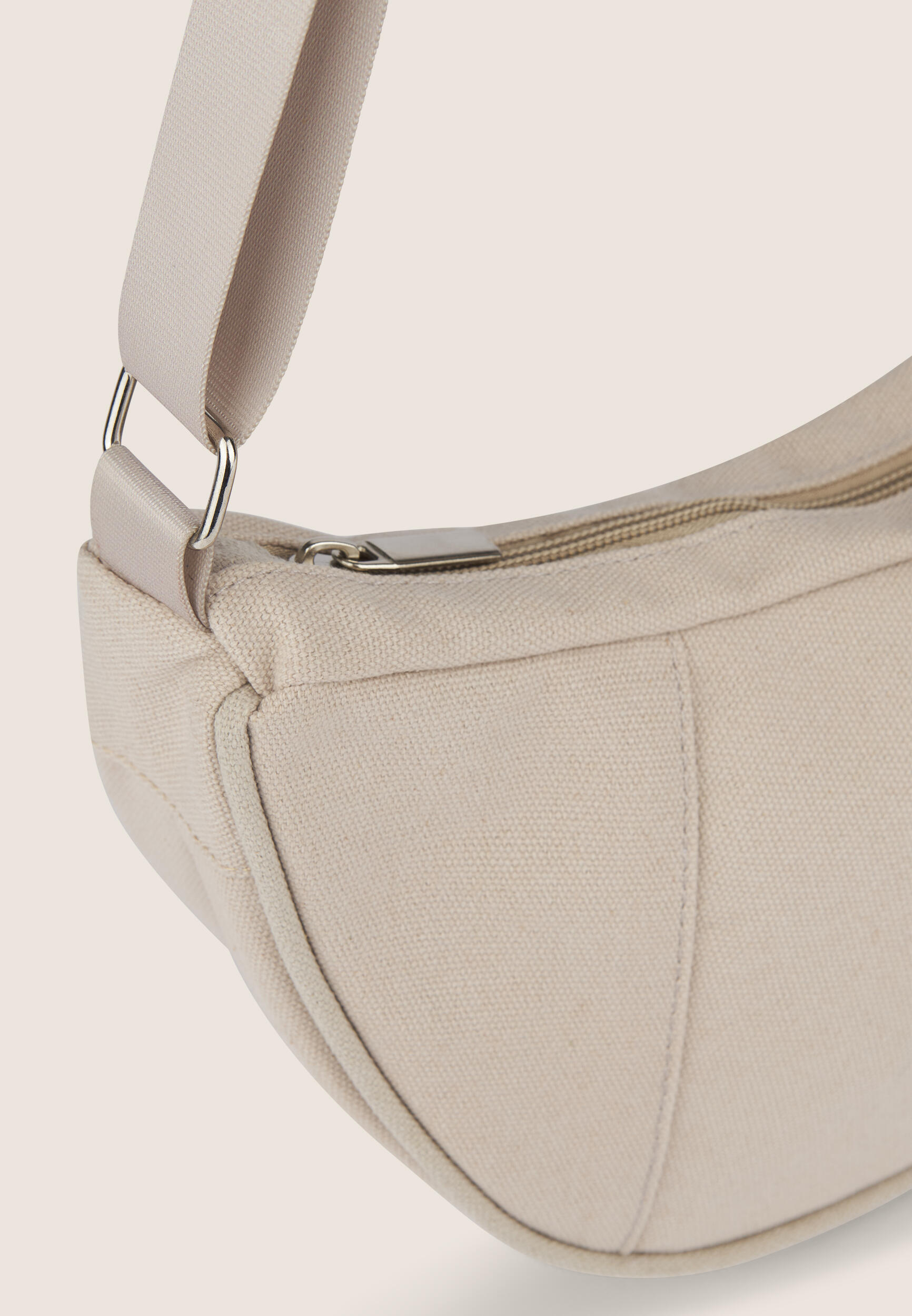 Sac à bandoulière en toile en demi-lune avec fermeture à glissière 2/3