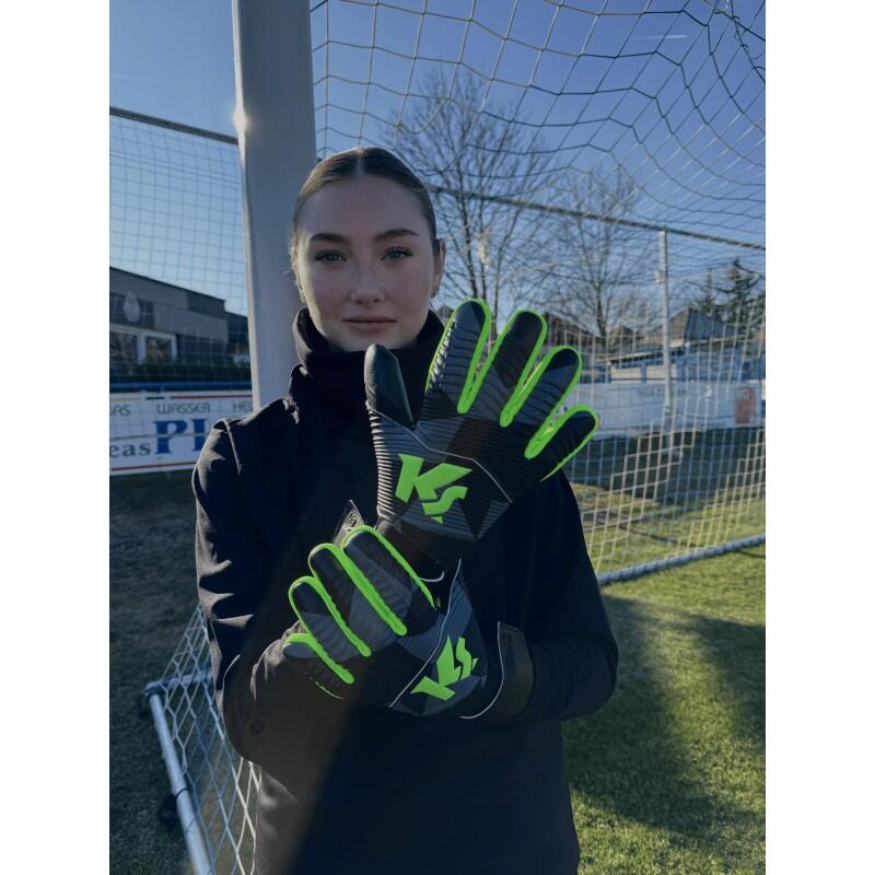 KEEPERSPORT Varan8 Pro NC Demon Torwarthandschuhe, 4mm Profi-Latex. 4/7