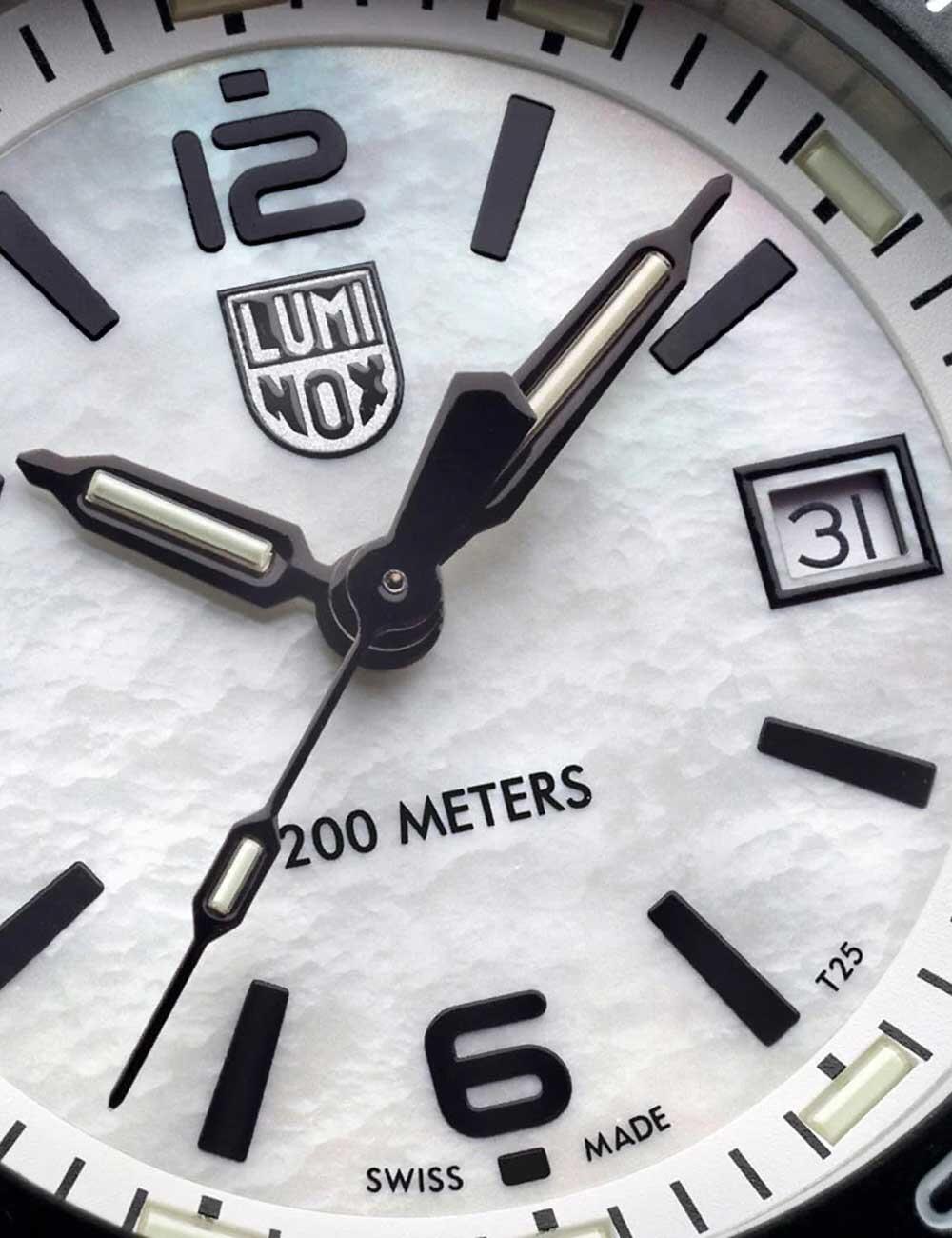 Damenuhr Luminox XS.3124M, Quartz, 39mm, 20ATM 4/5