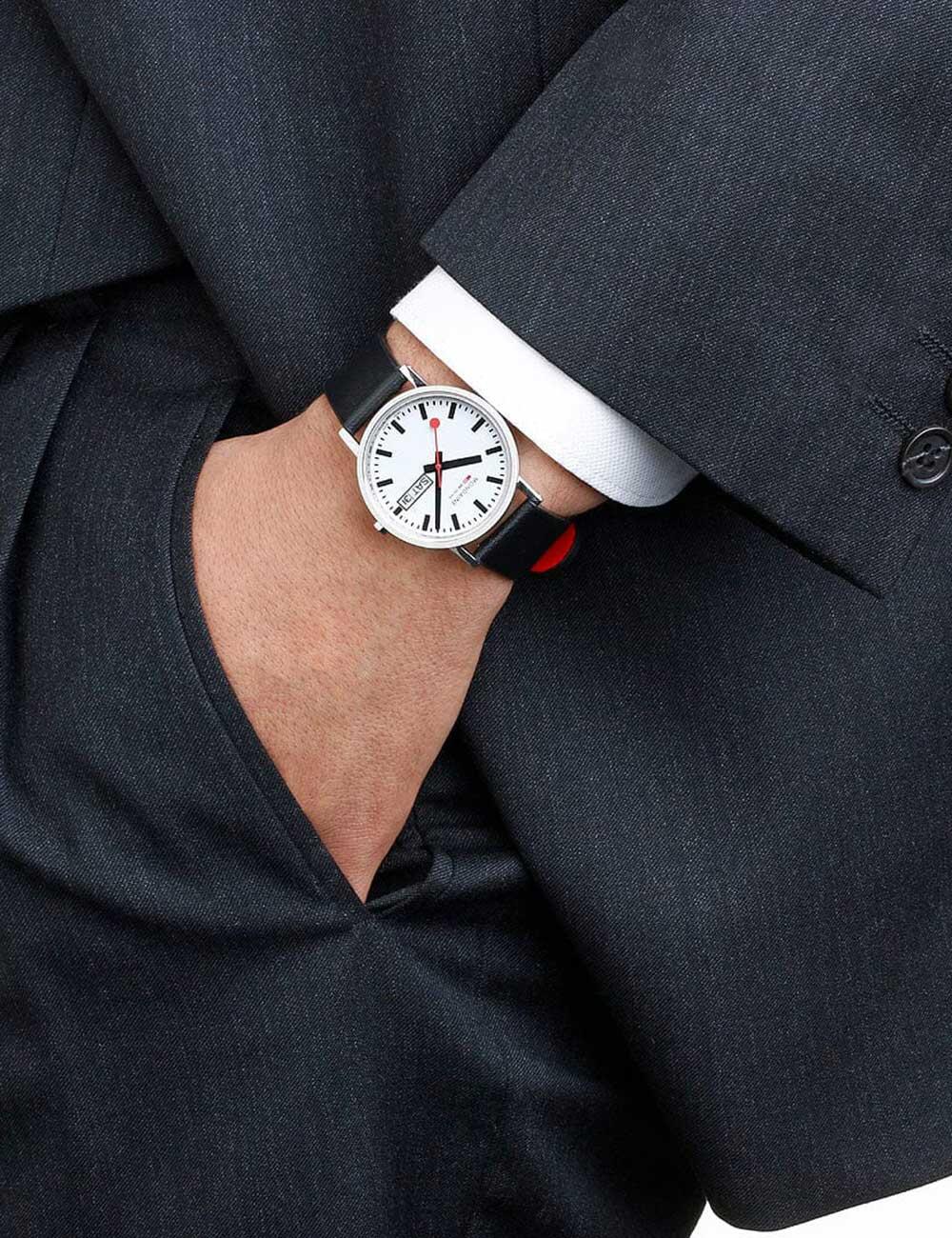 Zegarek damski Mondaine A667.30314.11SBBV, Quartz, 36mm, 3ATM 3/5